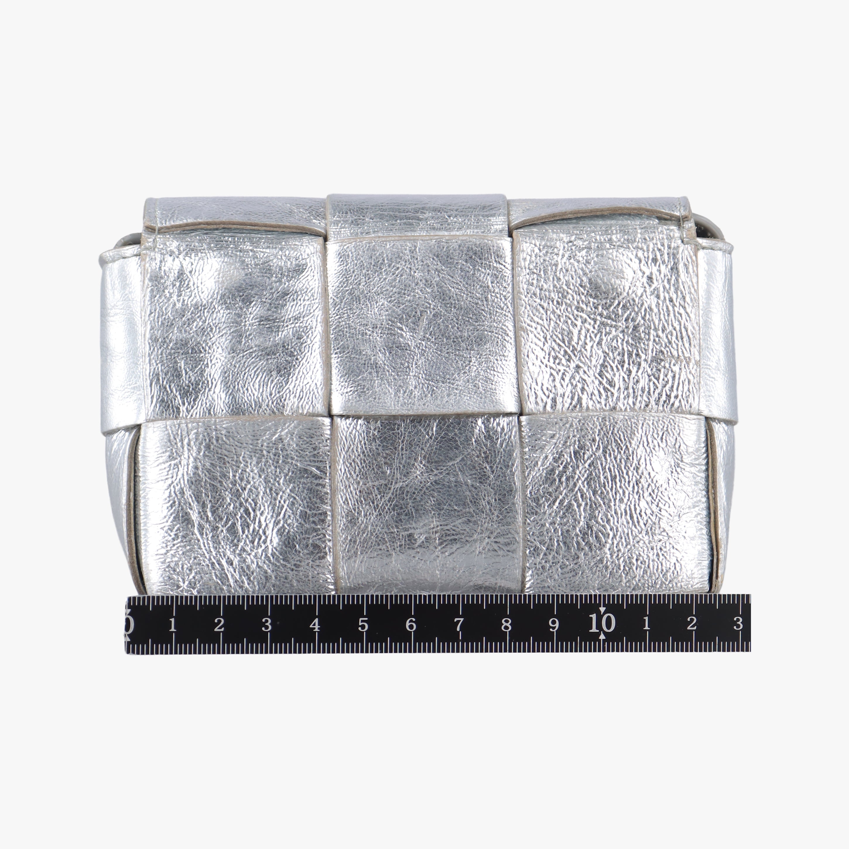Pre-owned Bottega Veneta Cassette Silver leather  shoulderbag | stylenewstar