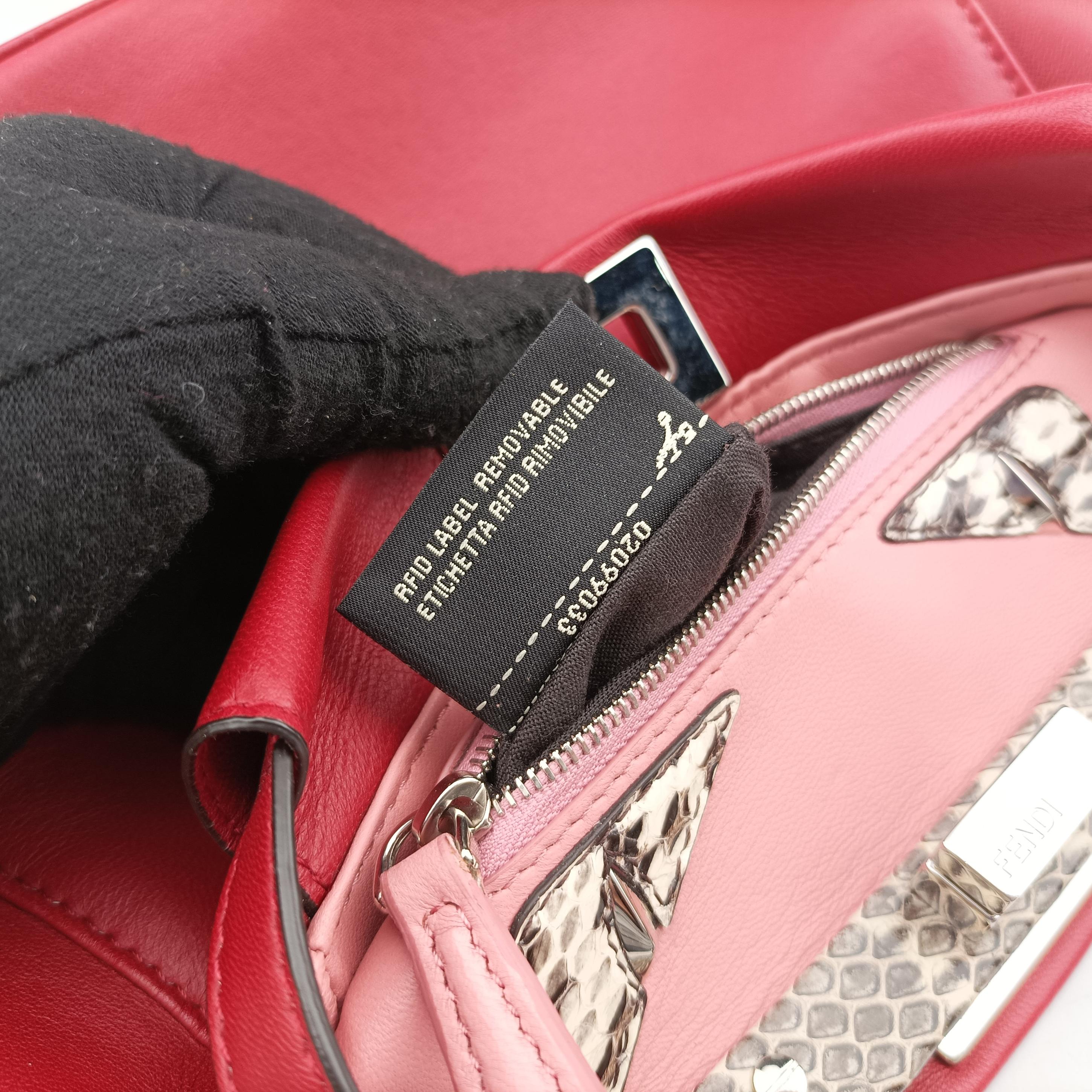 Pre-owned Fendi PEEKABOO Red Leather 8BN244 shoulderbag | stylenewstar