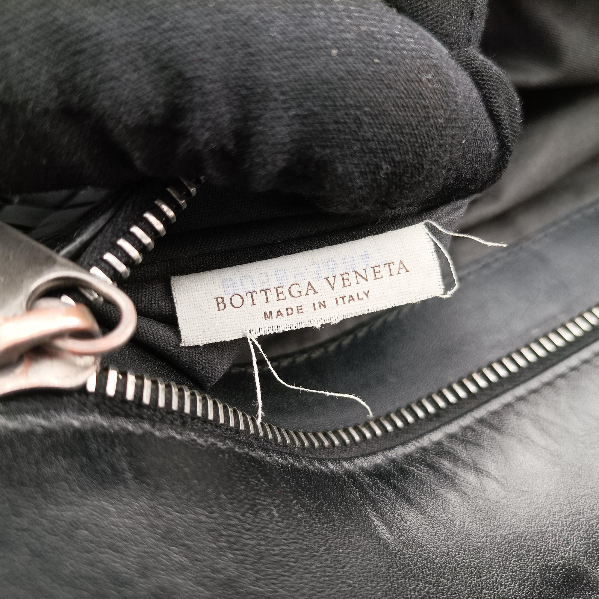Pre-owned Bottega Veneta Intrecciato Black lambskin  shoulderbag | stylenewstar