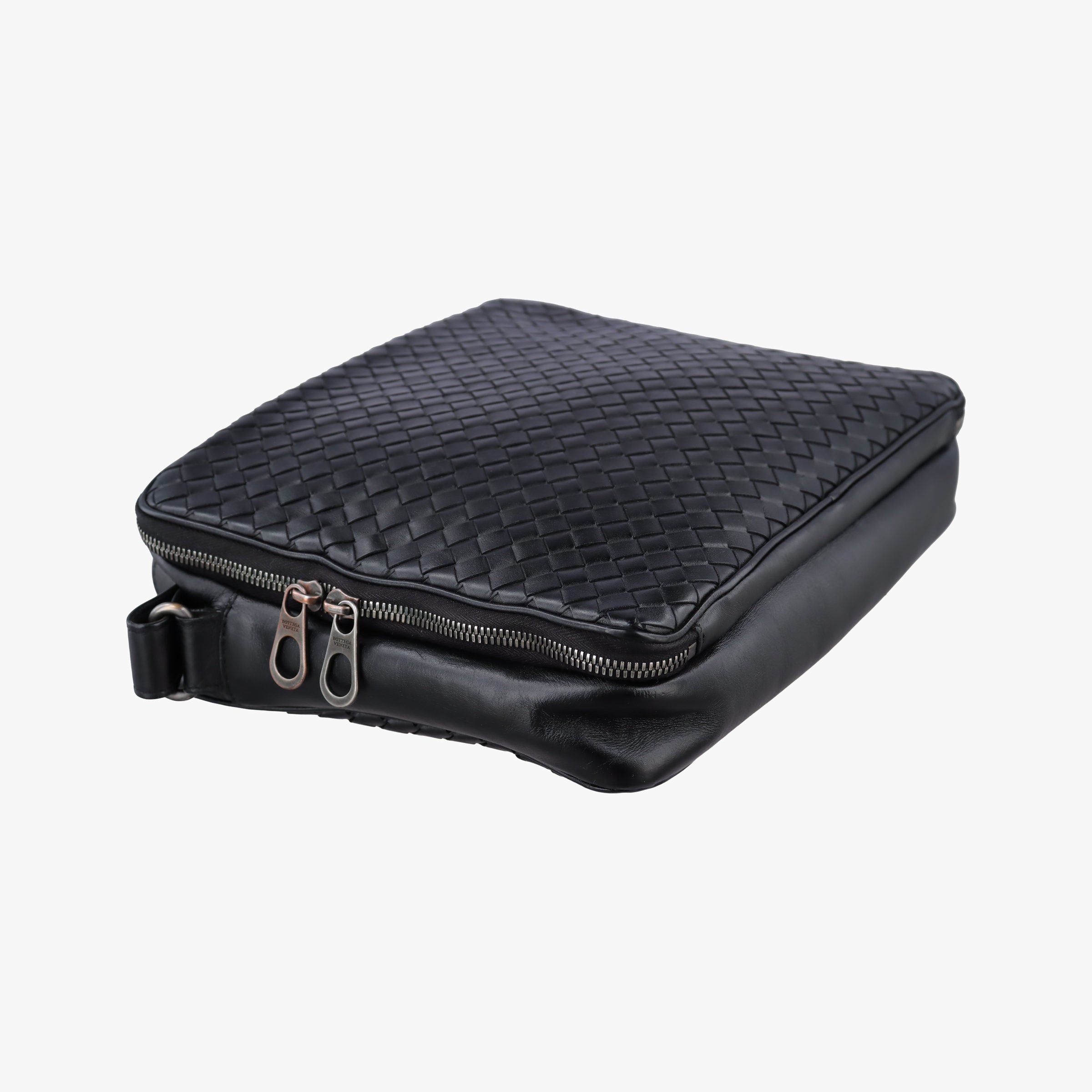 Pre-owned Bottega Veneta Intrecciato Black lambskin  shoulderbag | stylenewstar