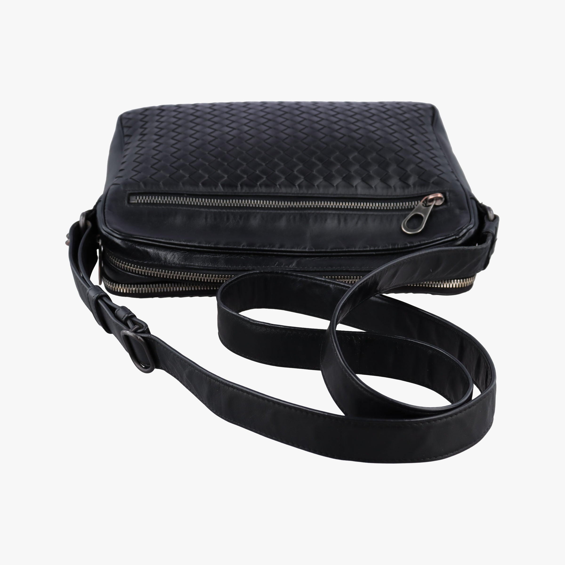 Pre-owned Bottega Veneta Intrecciato Black lambskin  shoulderbag | stylenewstar