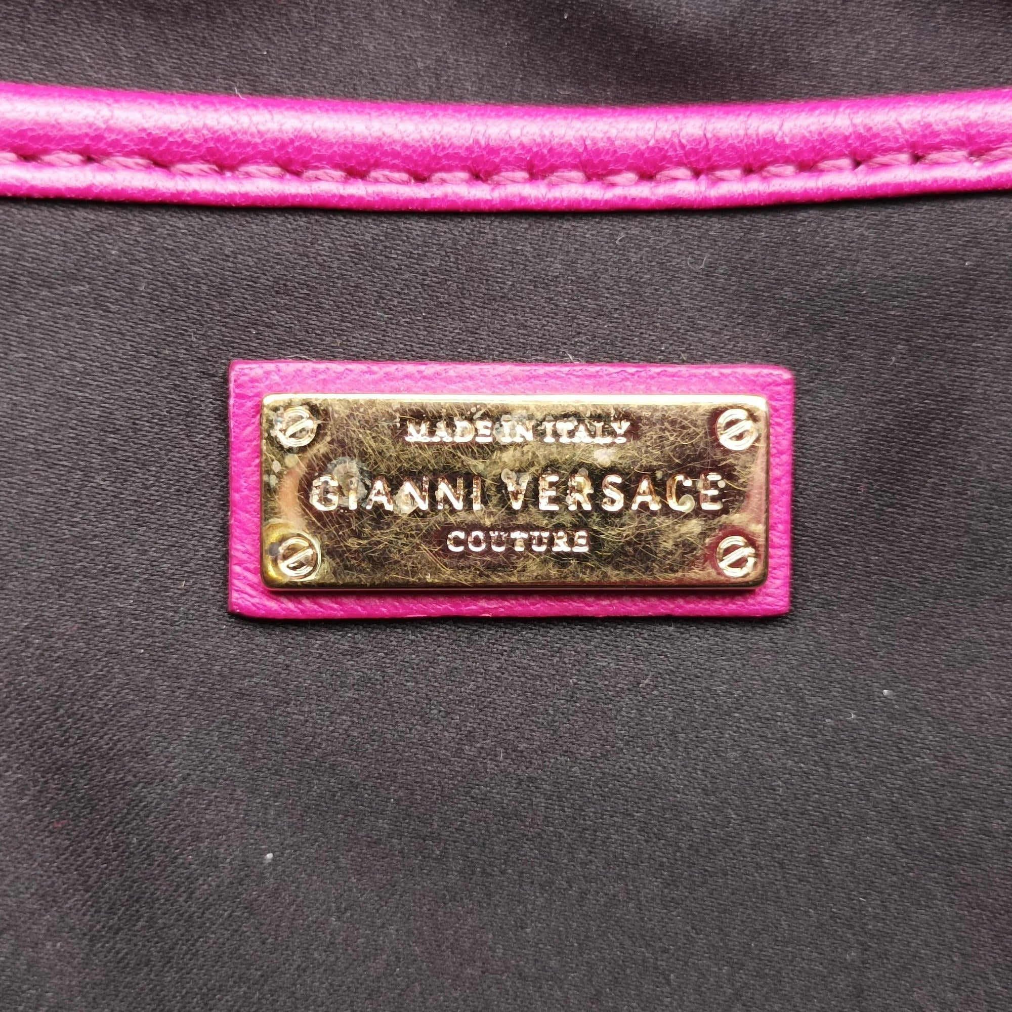Pre-owned VERSACE Gianni Greca couture Rose Patent  shoulderbag | stylenewstar