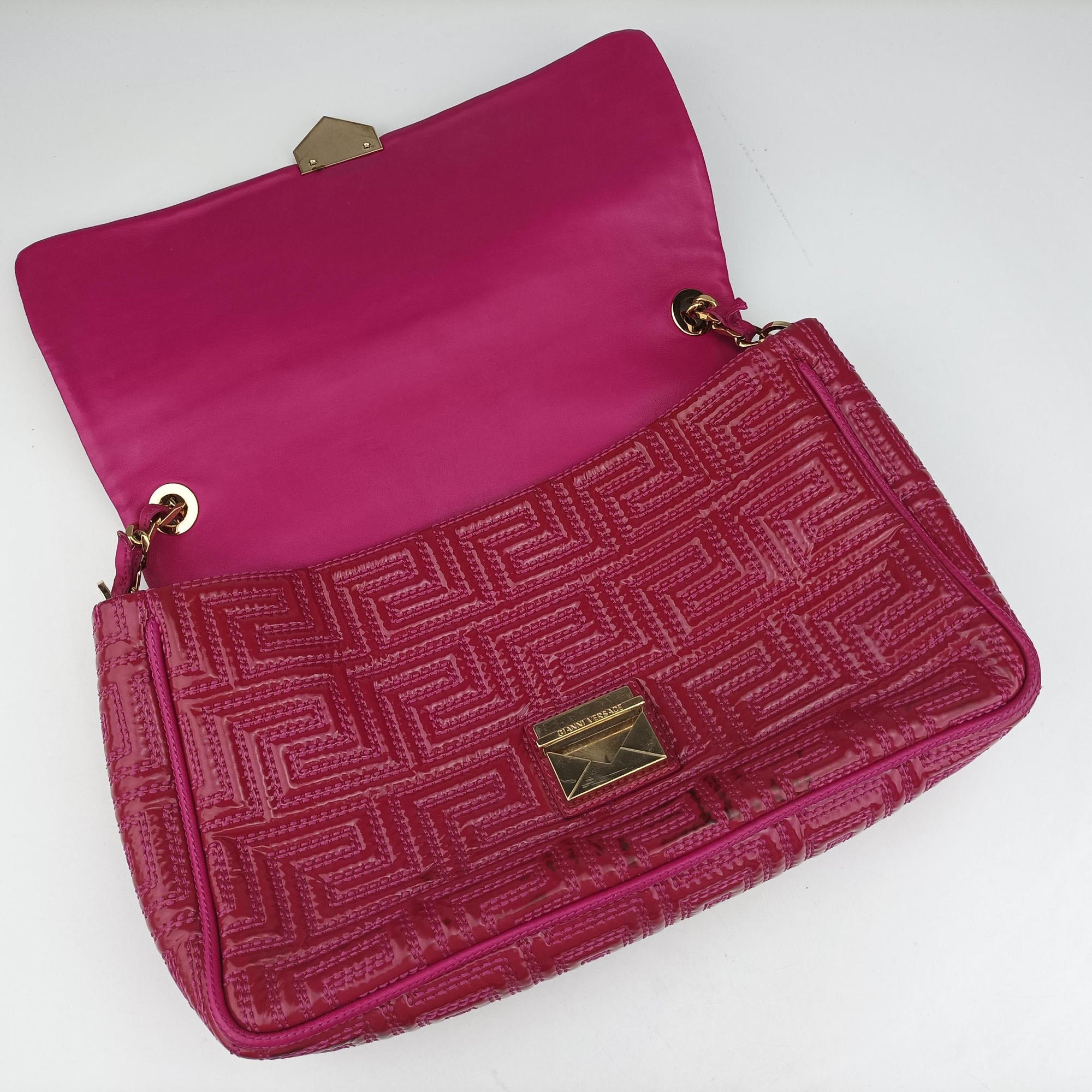 Pre-owned VERSACE Gianni Greca couture Rose Patent  shoulderbag | stylenewstar