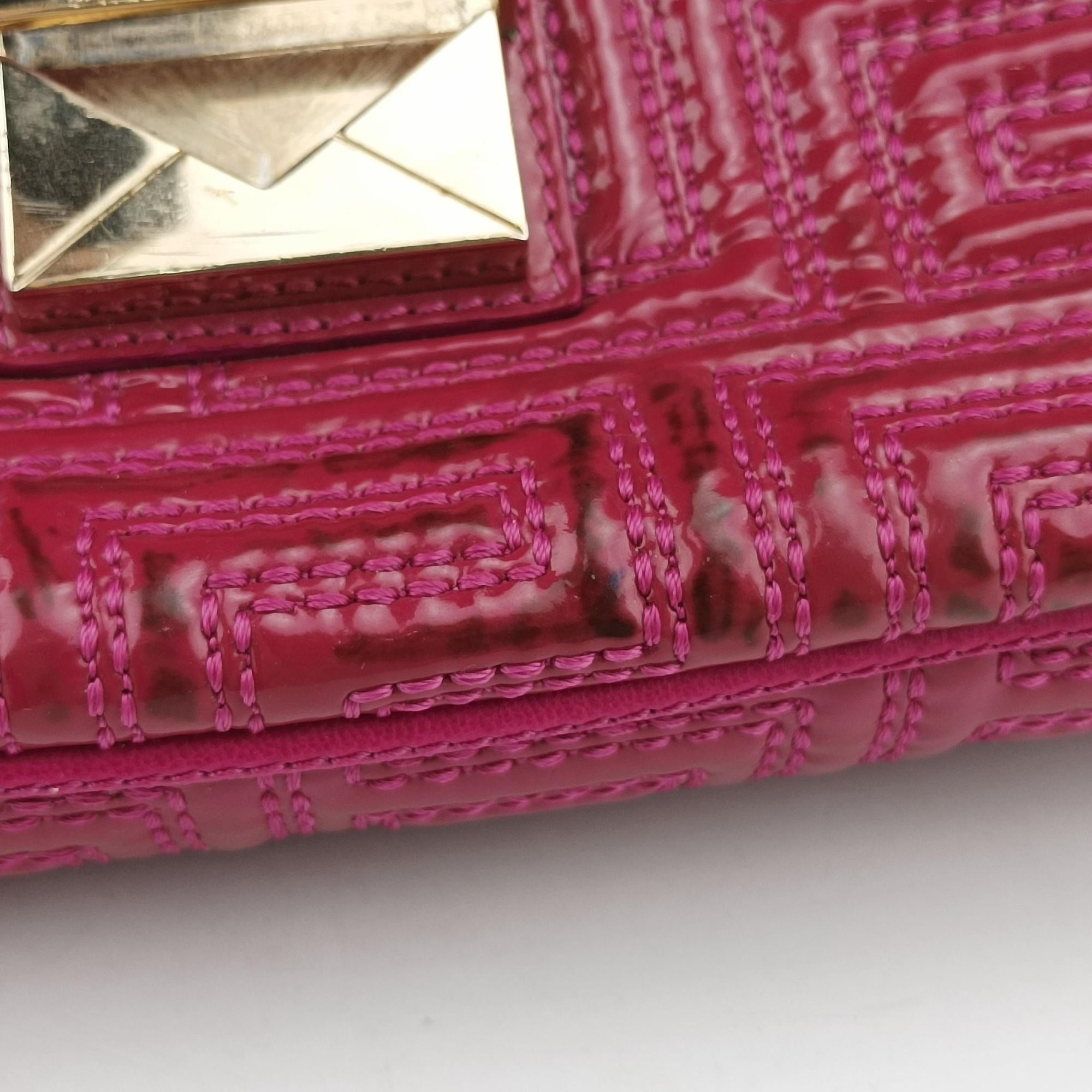 Pre-owned VERSACE Gianni Greca couture Rose Patent  shoulderbag | stylenewstar