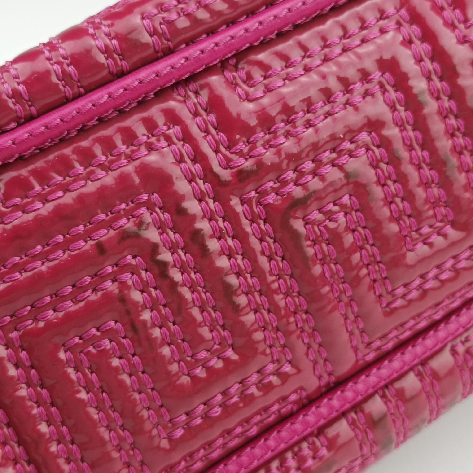 Pre-owned VERSACE Gianni Greca couture Rose Patent  shoulderbag | stylenewstar