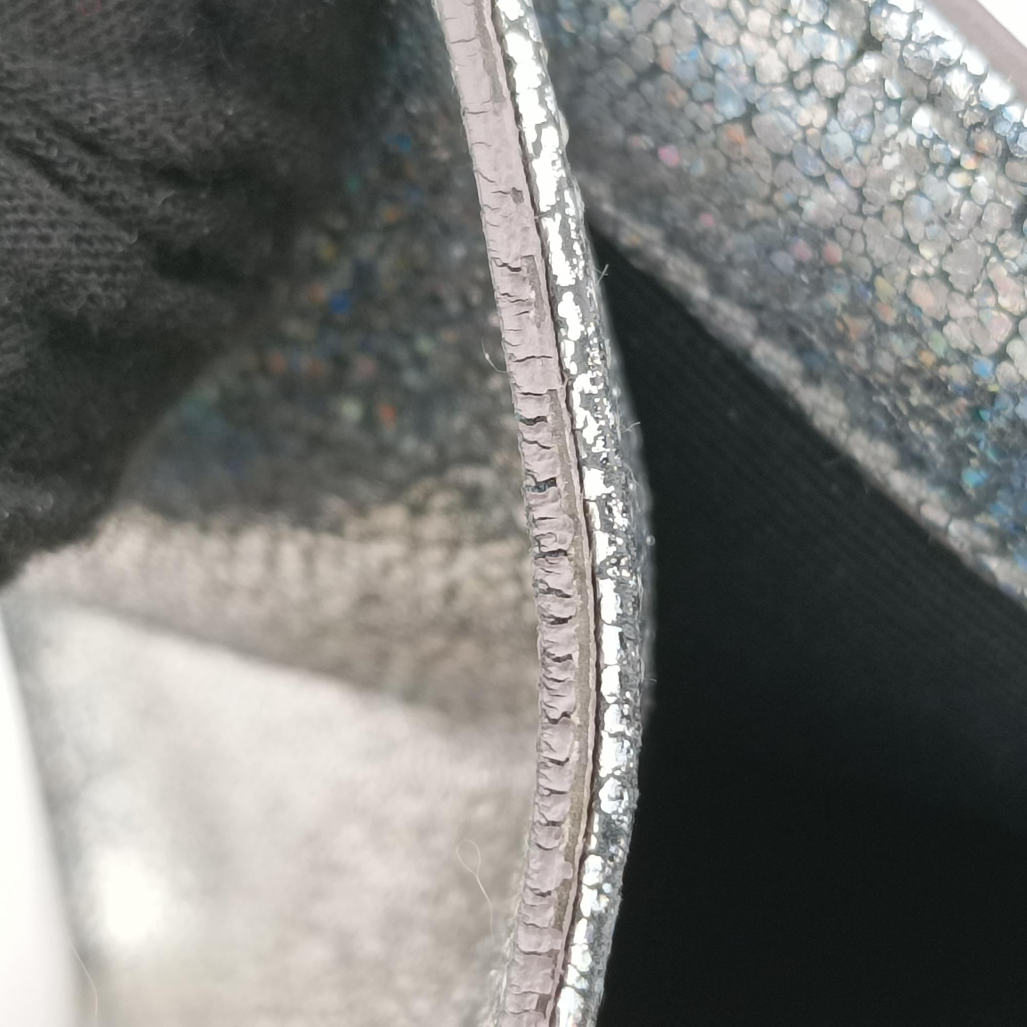 Secondhand Yves Saint Laurent KATE Silver Leather 364021 shoulderbag | stylenewstar