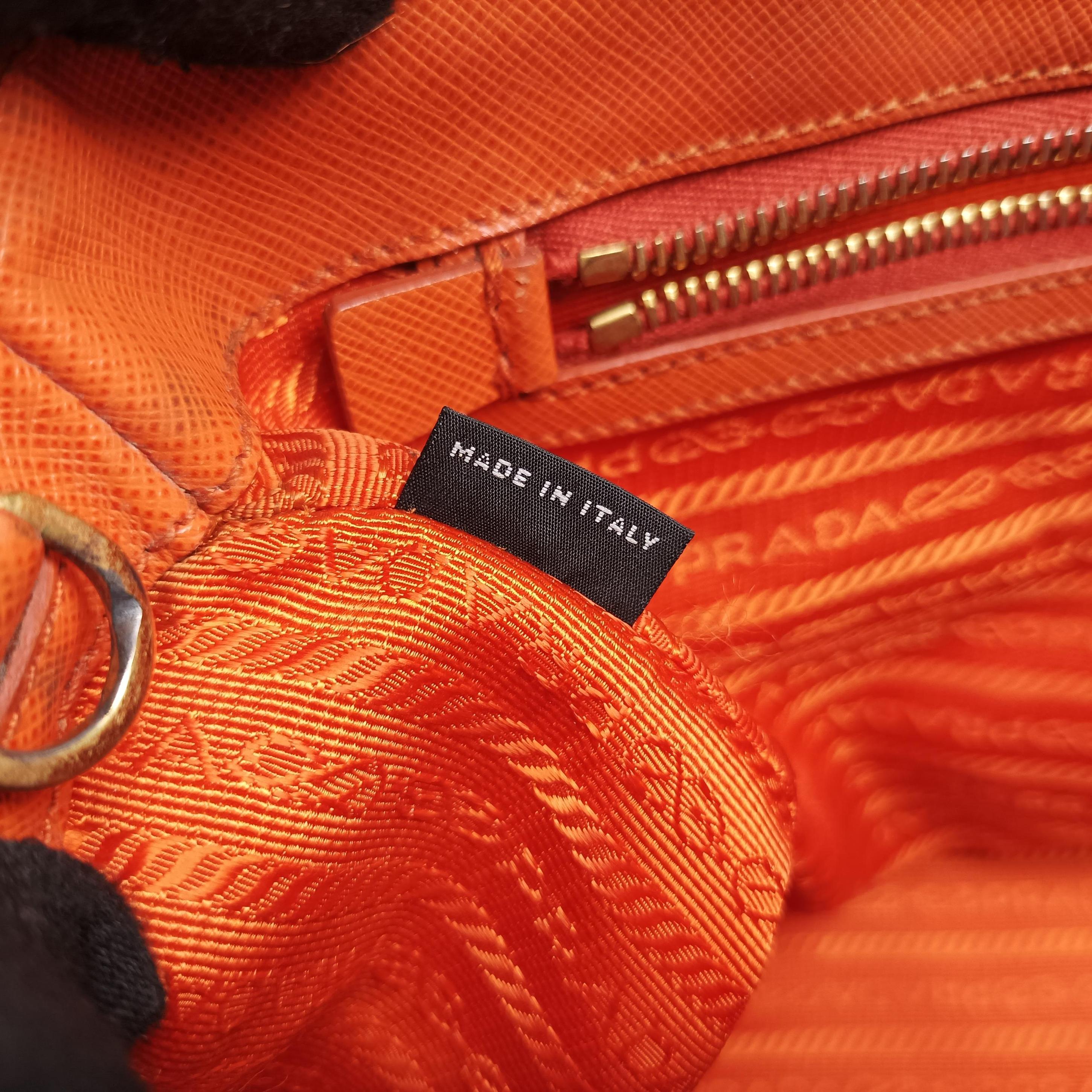 Secondhand Prada Galleria Orange SAFFIANO Leather BN2274 shoulderbag | stylenewstar
