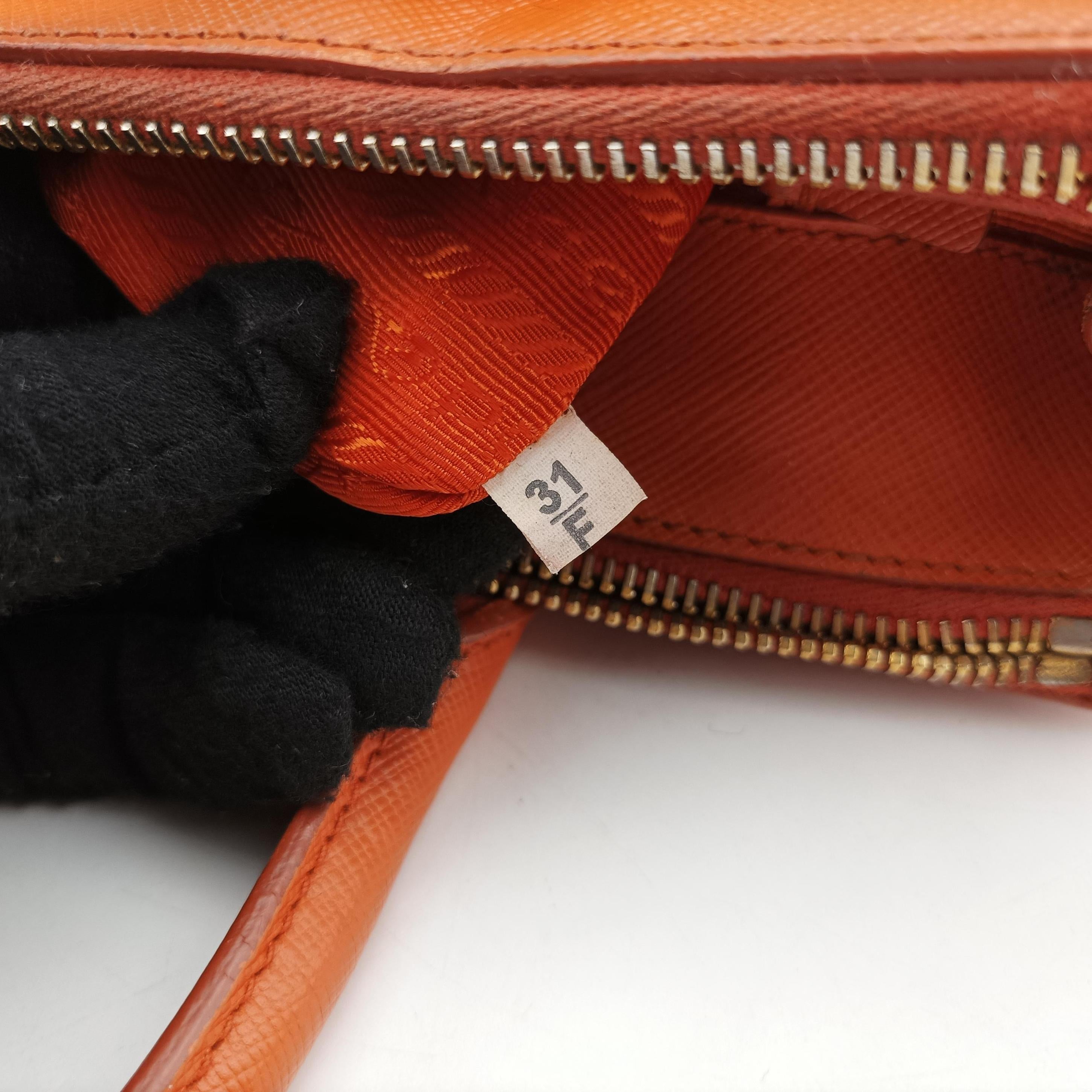 Secondhand Prada Galleria Orange SAFFIANO Leather BN2274 shoulderbag | stylenewstar