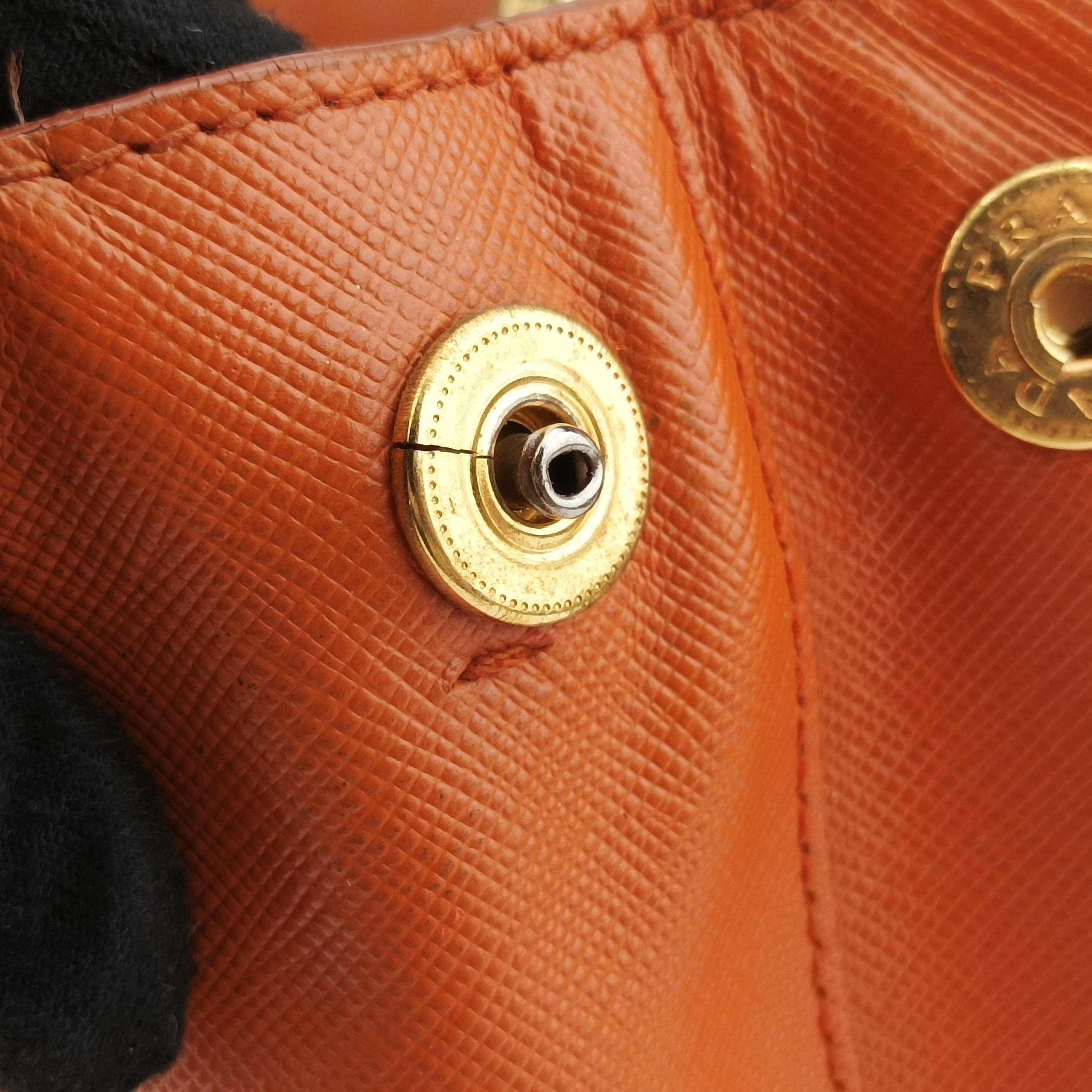 Secondhand Prada Galleria Orange SAFFIANO Leather BN2274 shoulderbag | stylenewstar
