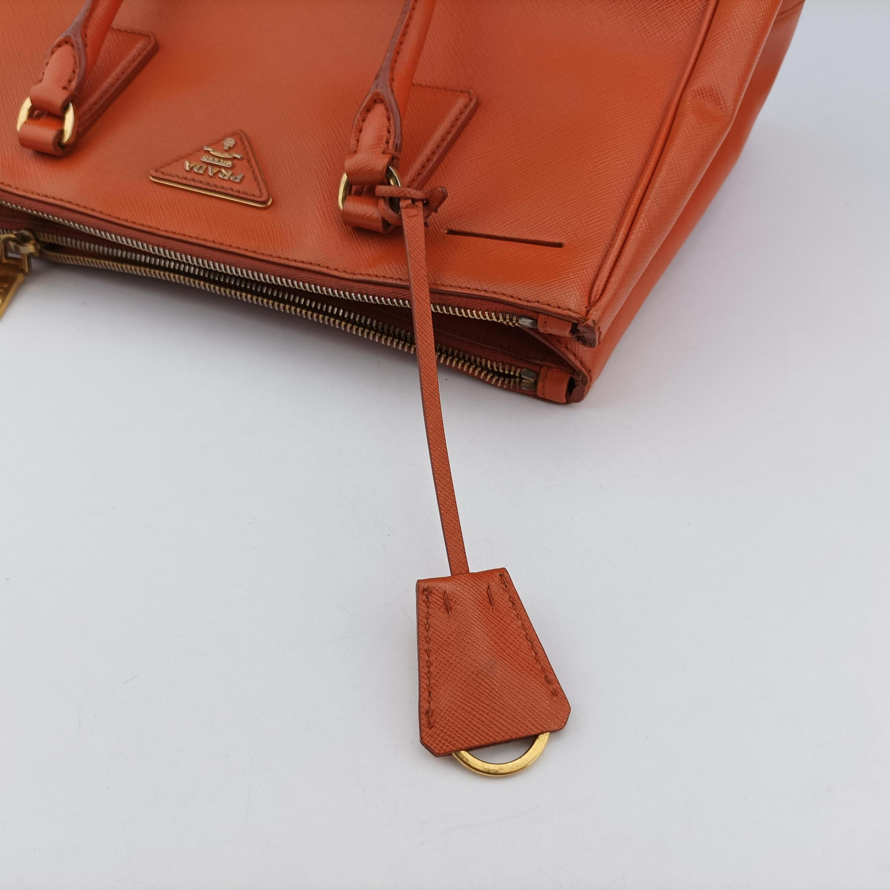 Secondhand Prada Galleria Orange SAFFIANO Leather BN2274 shoulderbag | stylenewstar