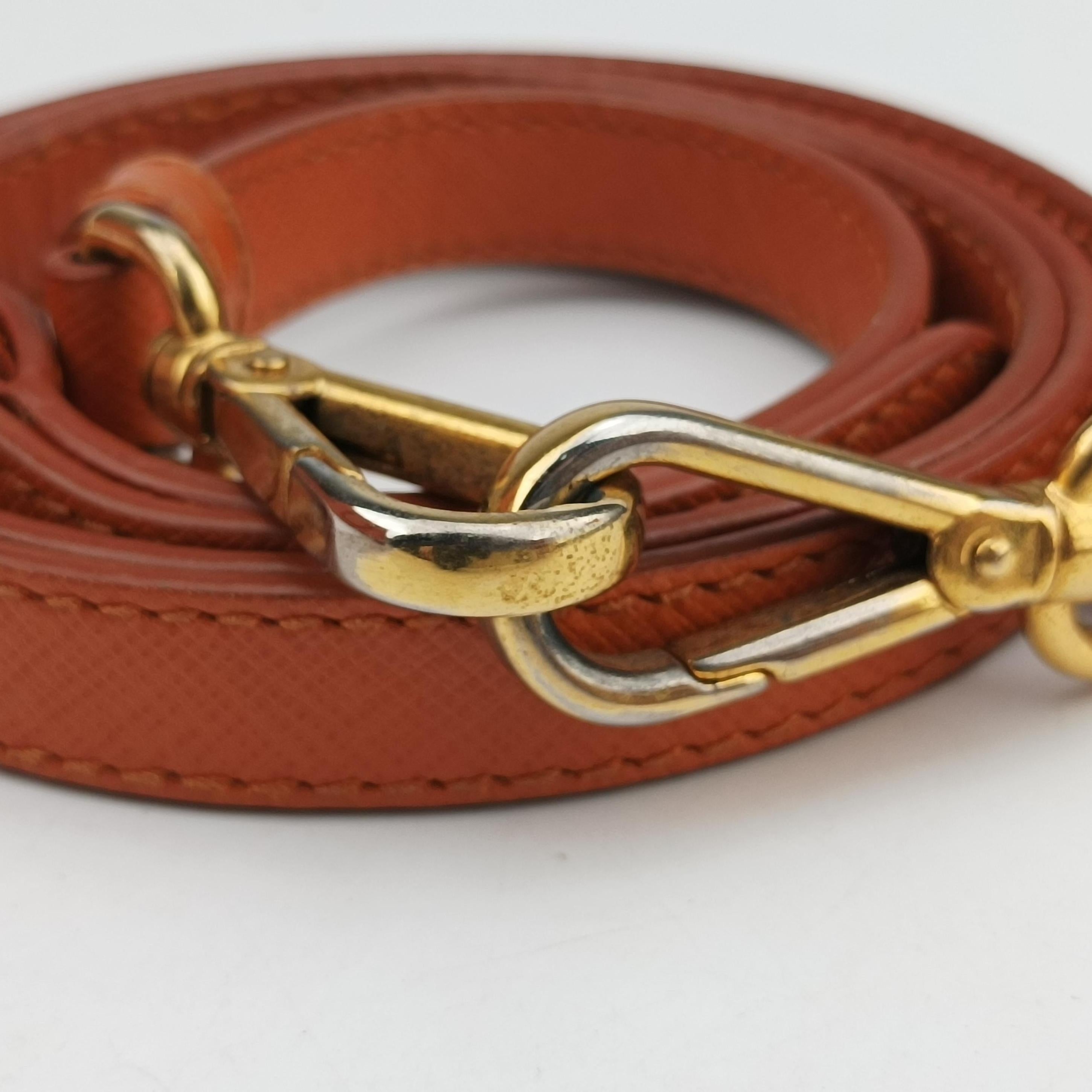 Secondhand Prada Galleria Orange SAFFIANO Leather BN2274 shoulderbag | stylenewstar