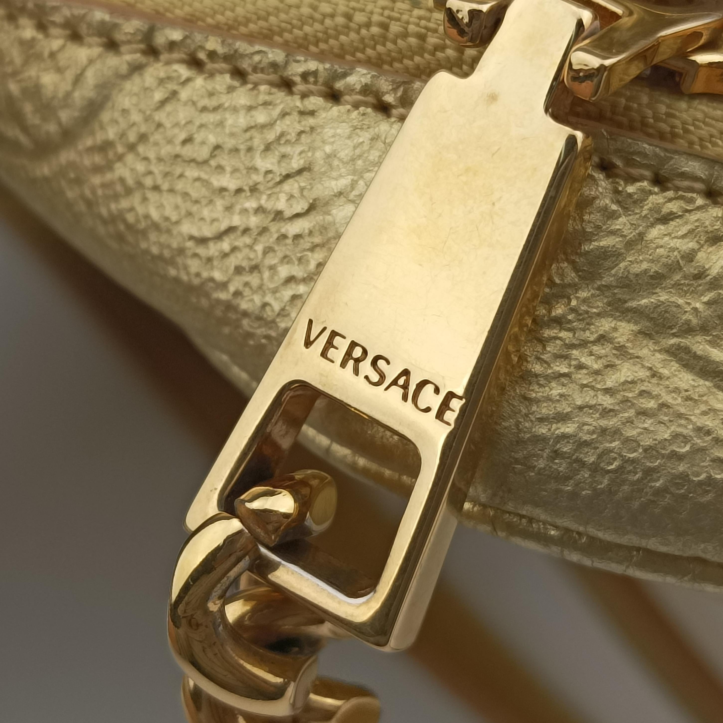 Pre-owned VERSACE Medusa Golden Leather  shoulderbag | stylenewstar