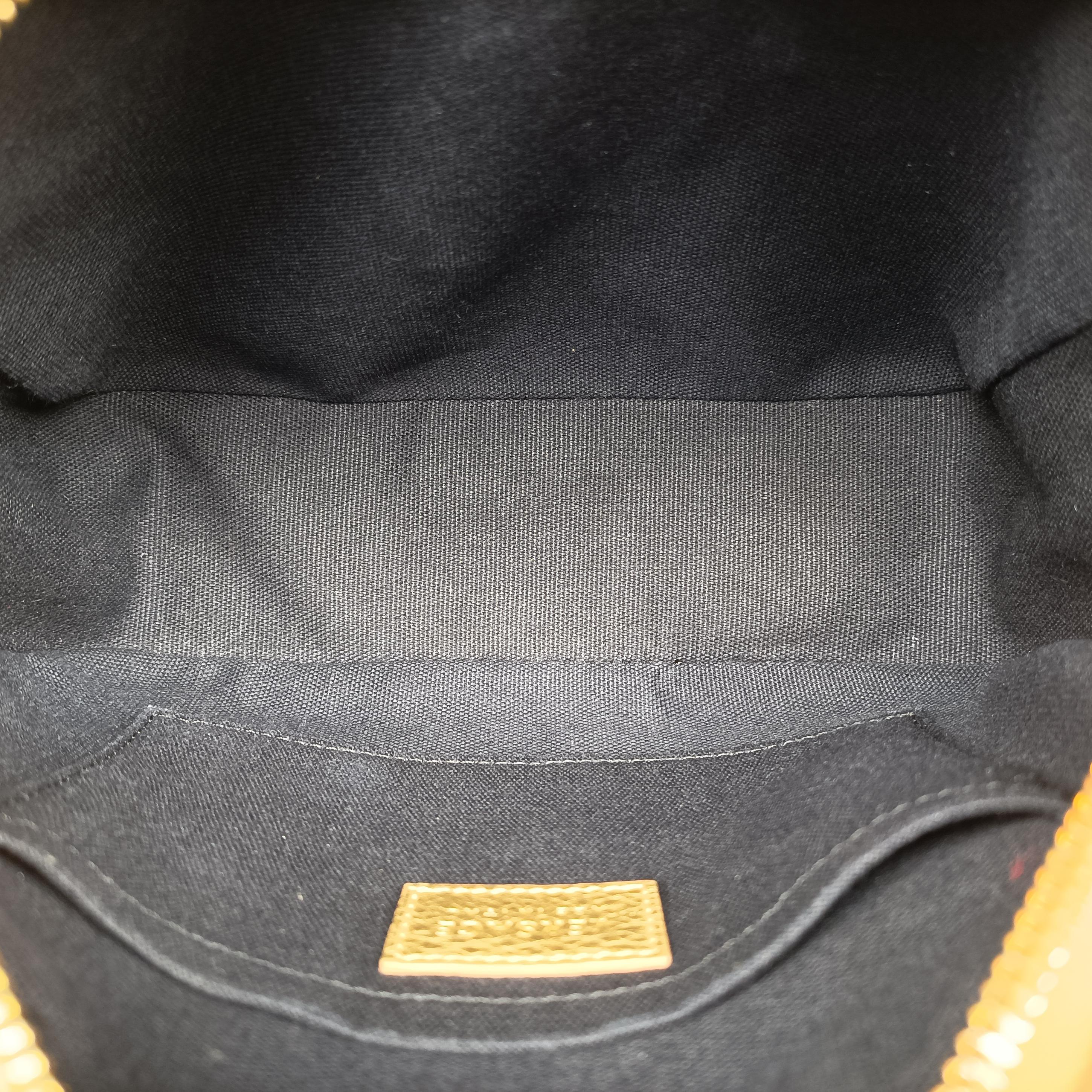 Pre-owned VERSACE Medusa Golden Leather  shoulderbag | stylenewstar