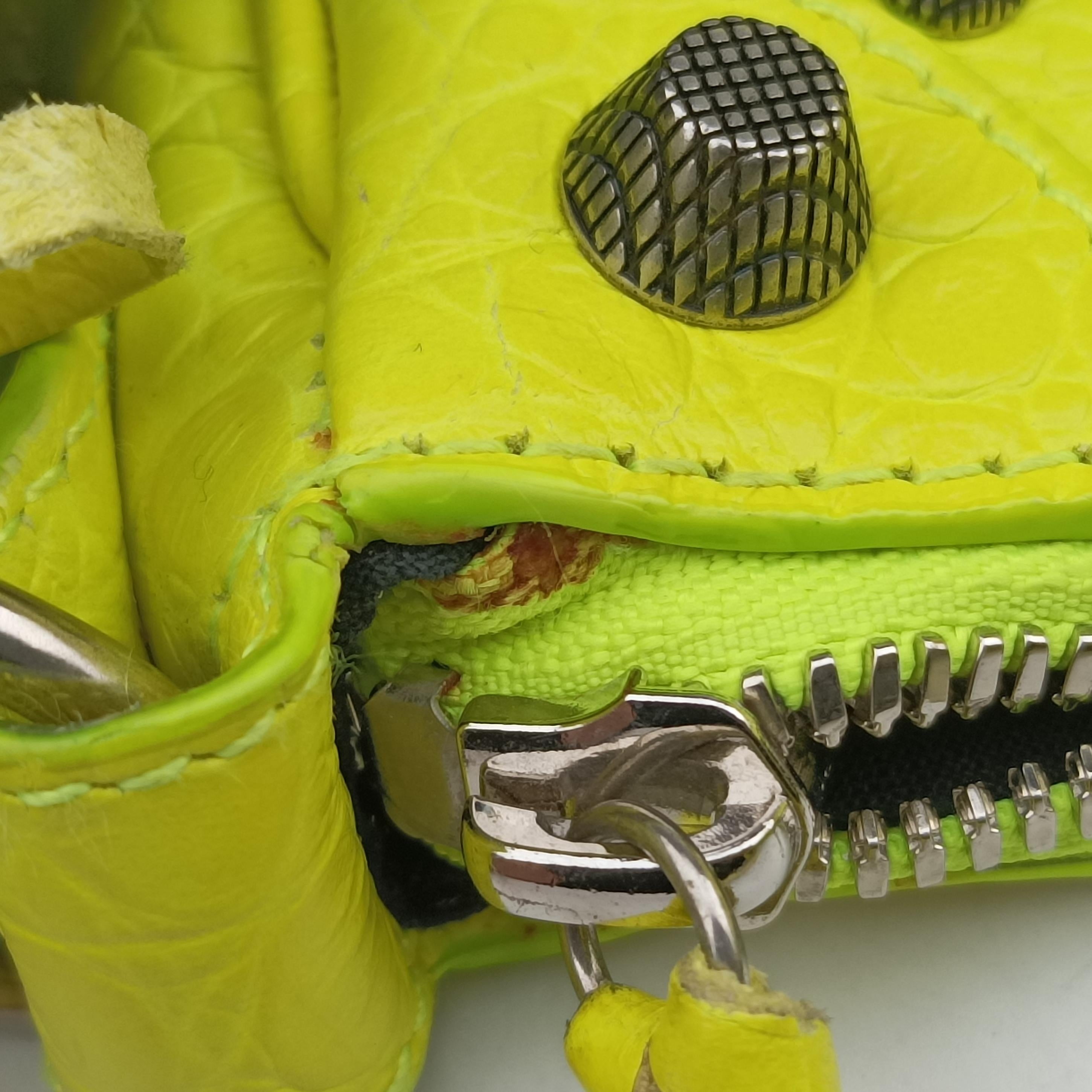 Pre-owned Balenciaga Le Cagole Yellow Leather  shoulderbag | stylenewstar