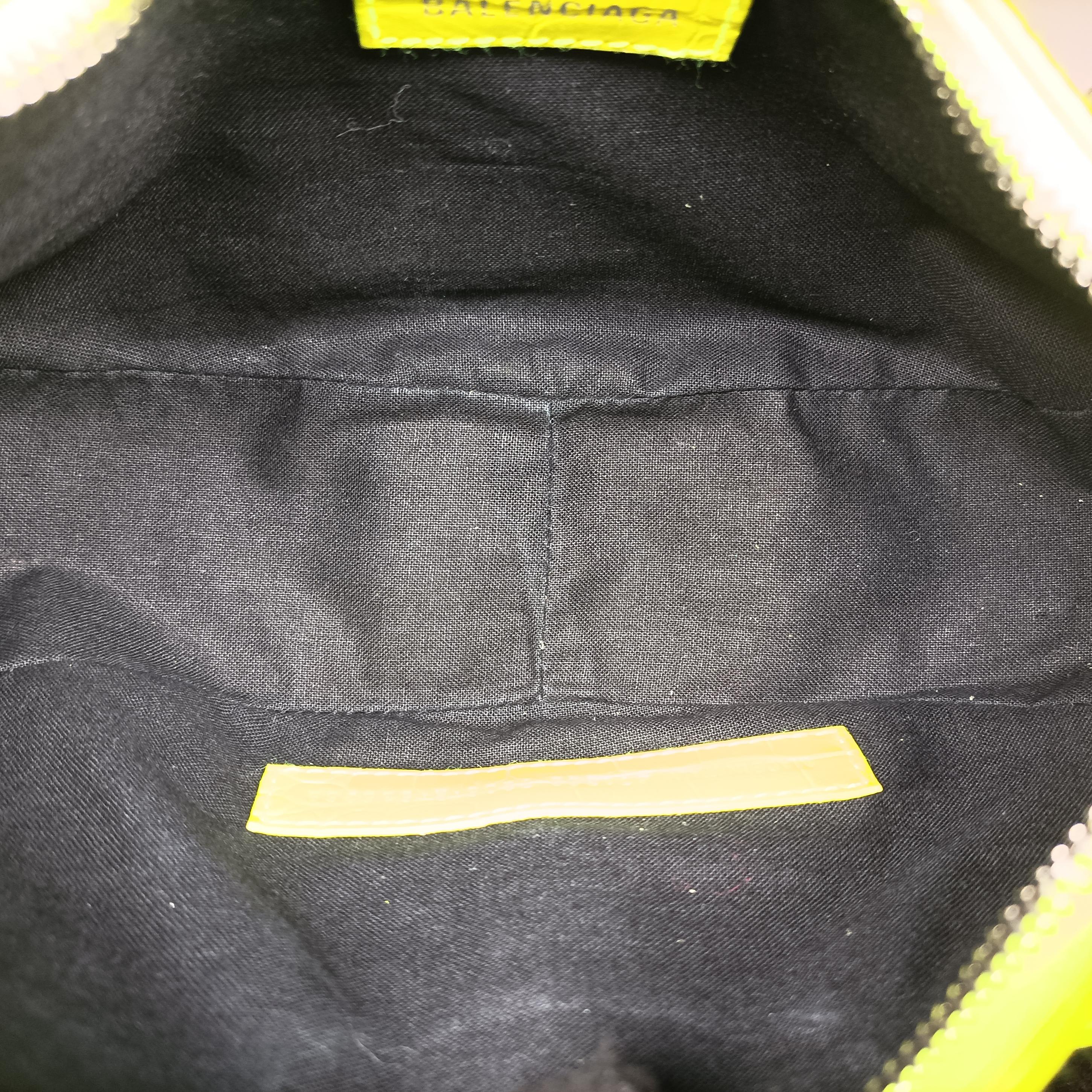 Pre-owned Balenciaga Le Cagole Yellow Leather  shoulderbag | stylenewstar