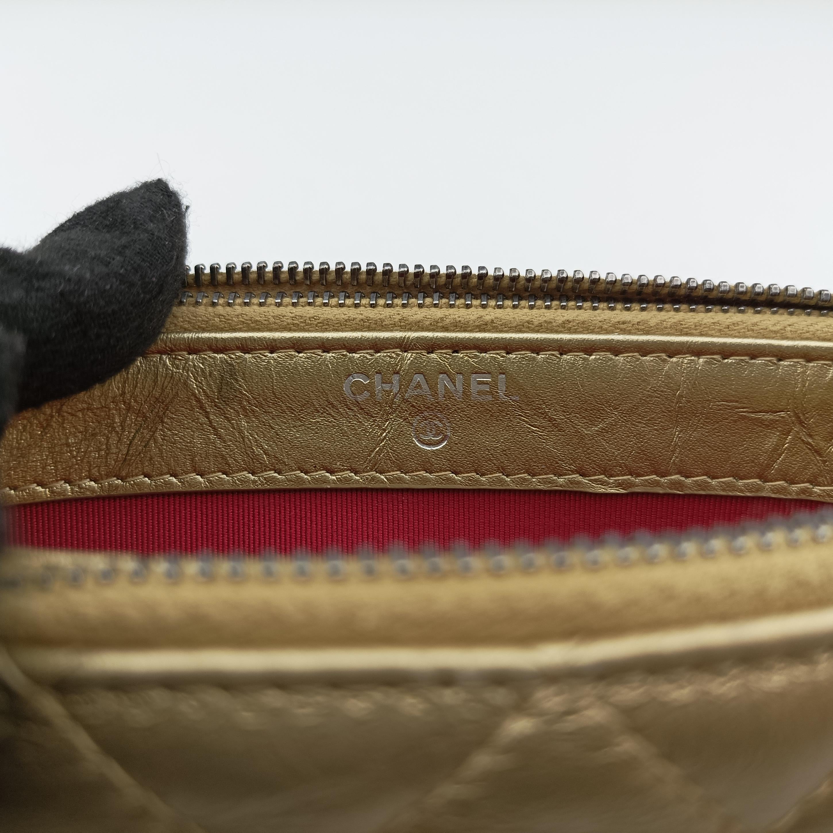 Pre-owned Chanel GABRIELLE Golden leather A94505 shoulderbag | stylenewstar