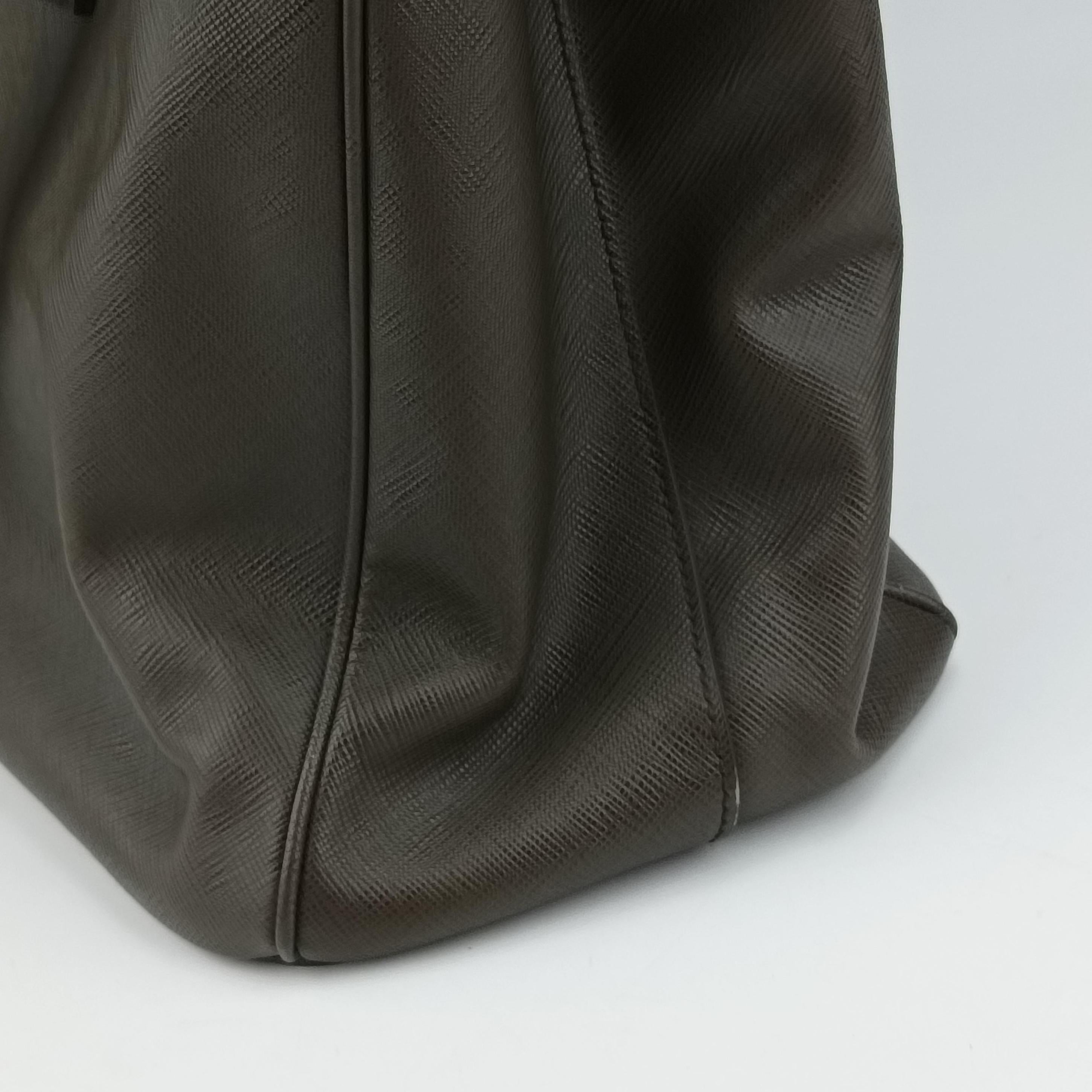 Pre-owned Prada Galleria Green SAFFIANO Leather 1BA274 shoulderbag | stylenewstar