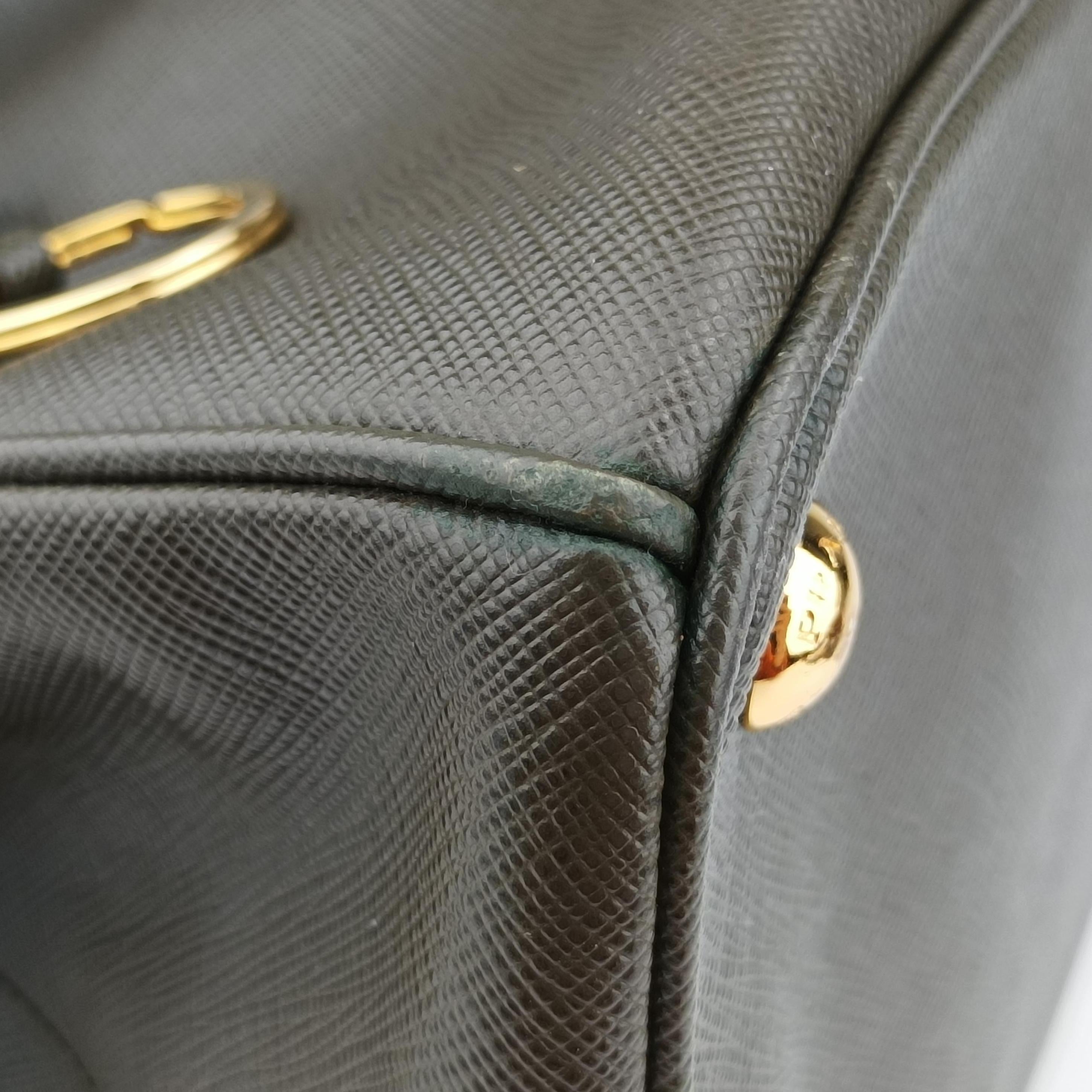 Pre-owned Prada Galleria Green SAFFIANO Leather 1BA274 shoulderbag | stylenewstar