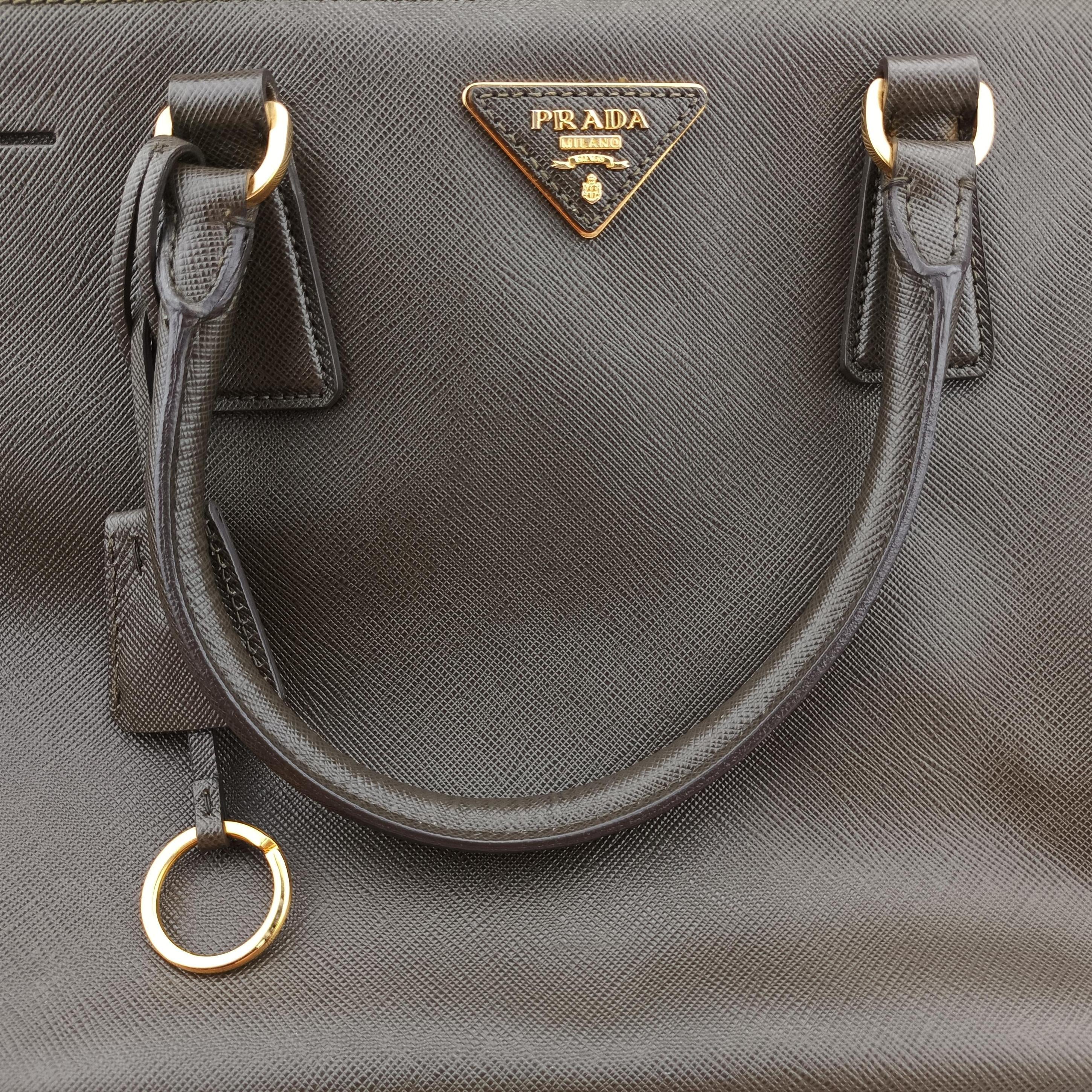Pre-owned Prada Galleria Green SAFFIANO Leather 1BA274 shoulderbag | stylenewstar
