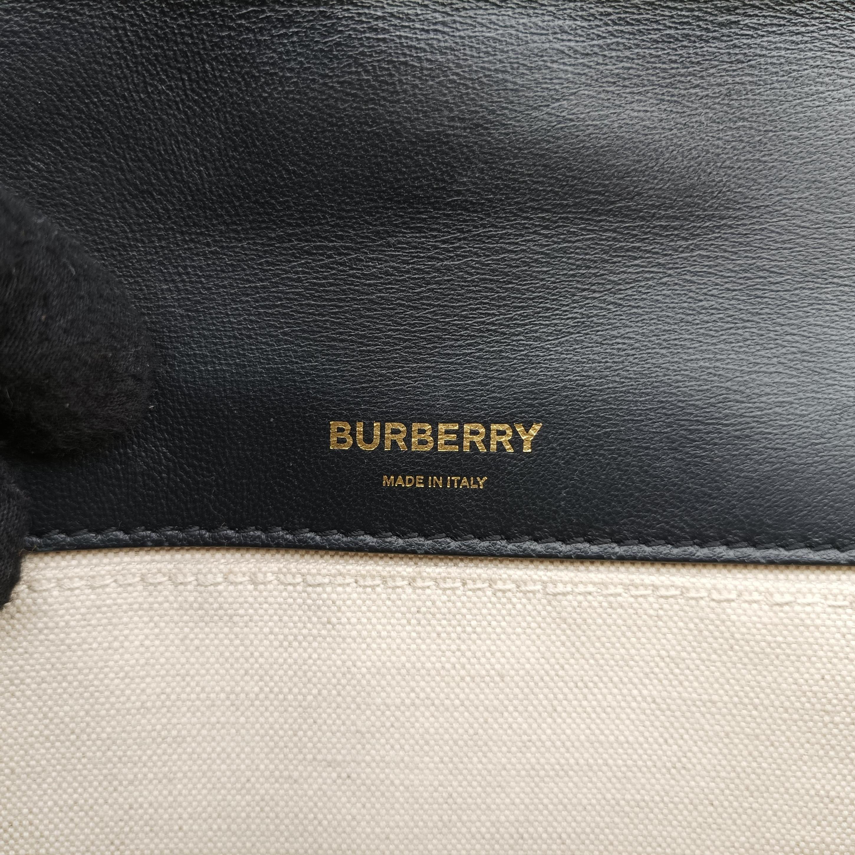 Pre-owned Burberry Lola Beige×Black straw  shoulderbag | stylenewstar