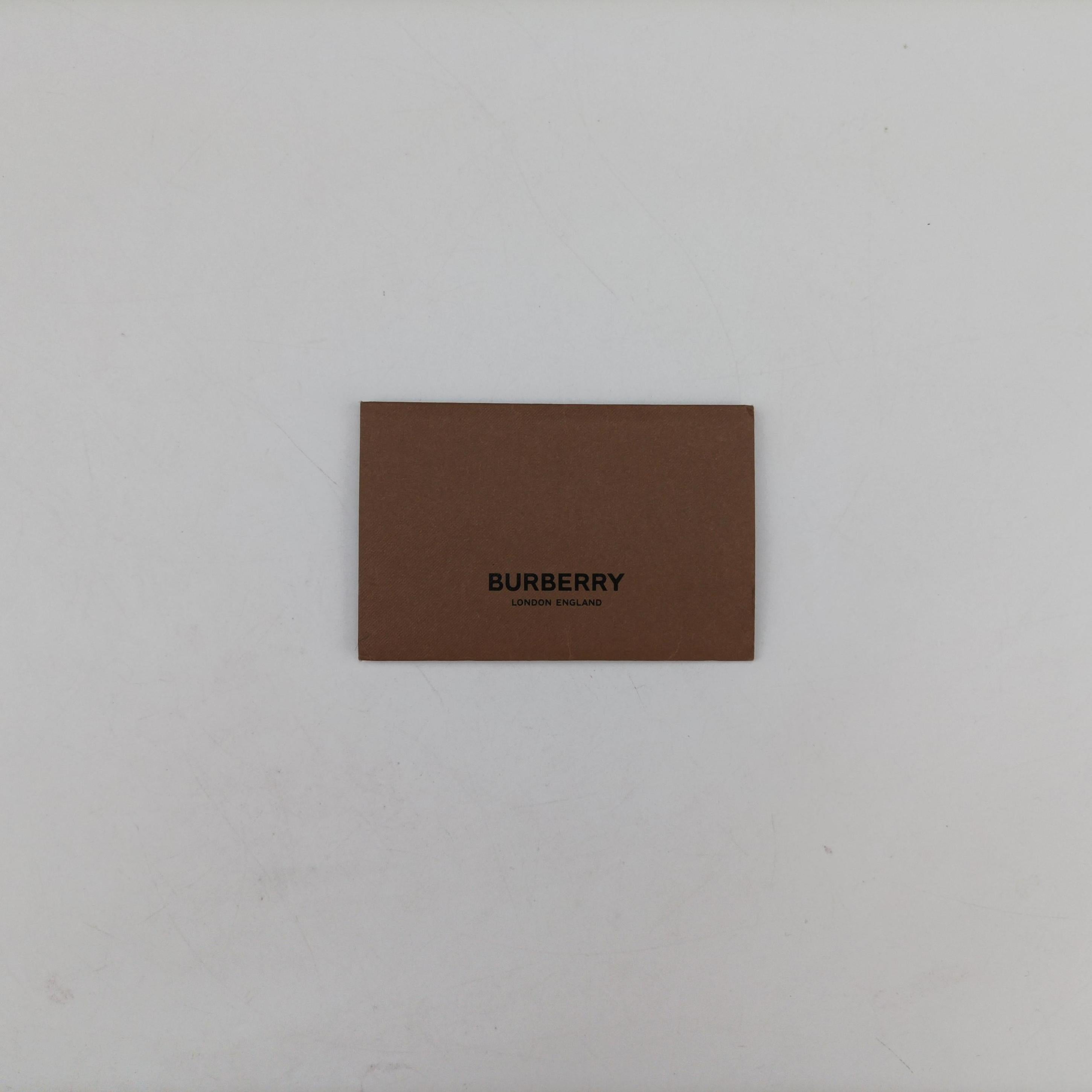 Pre-owned Burberry Lola Beige×Black straw  shoulderbag | stylenewstar
