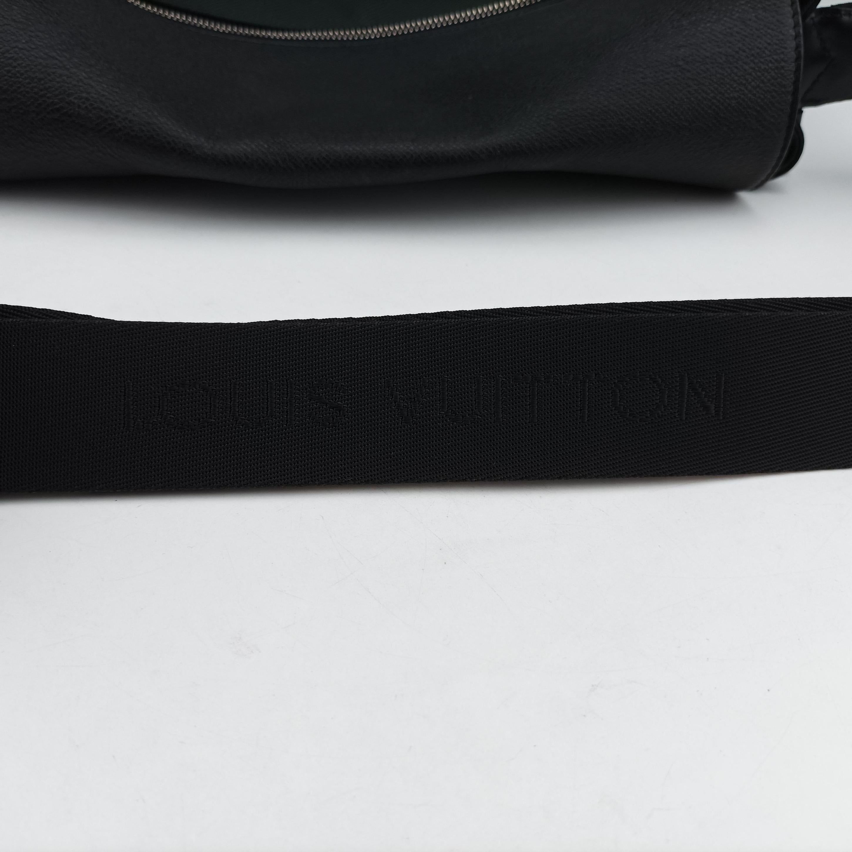 Vintage Louis Vuitton Viktor Ardoise Taiga M30142 shoulderbag | stylenewstar