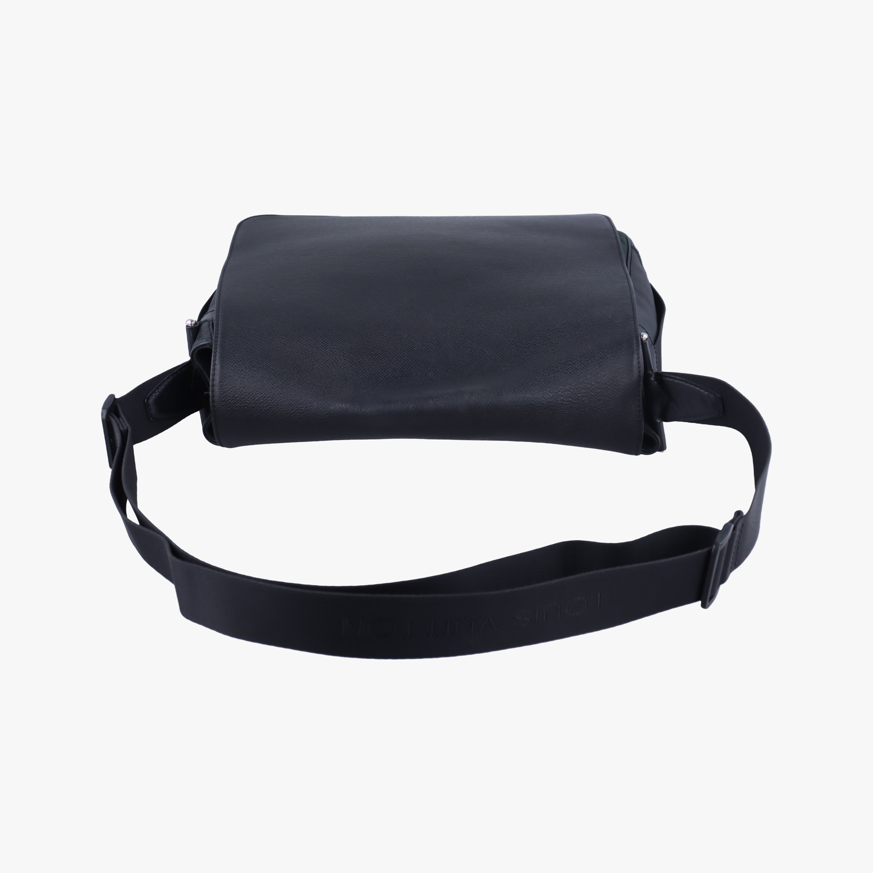 Vintage Louis Vuitton Viktor Ardoise Taiga M30142 shoulderbag | stylenewstar