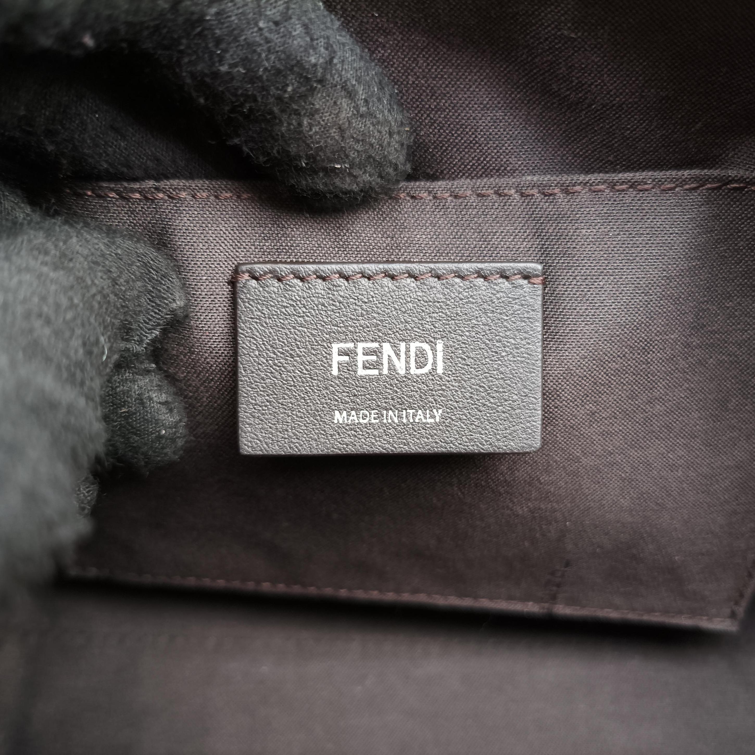 Pre-owned Fendi By the way Green Leather 8BL145 shoulderbag | stylenewstar