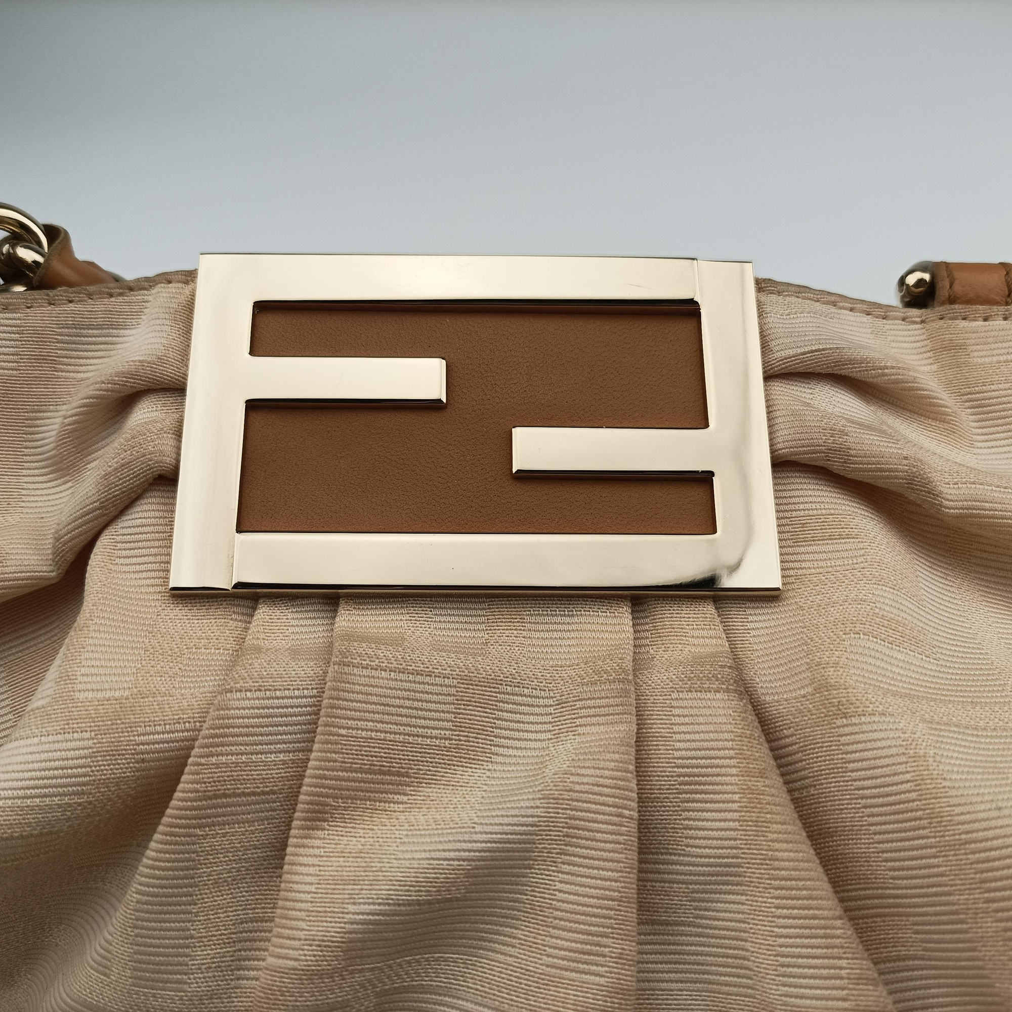 Pre-owned Fendi Mia Golden Canvas 8BR616 shoulderbag | stylenewstar