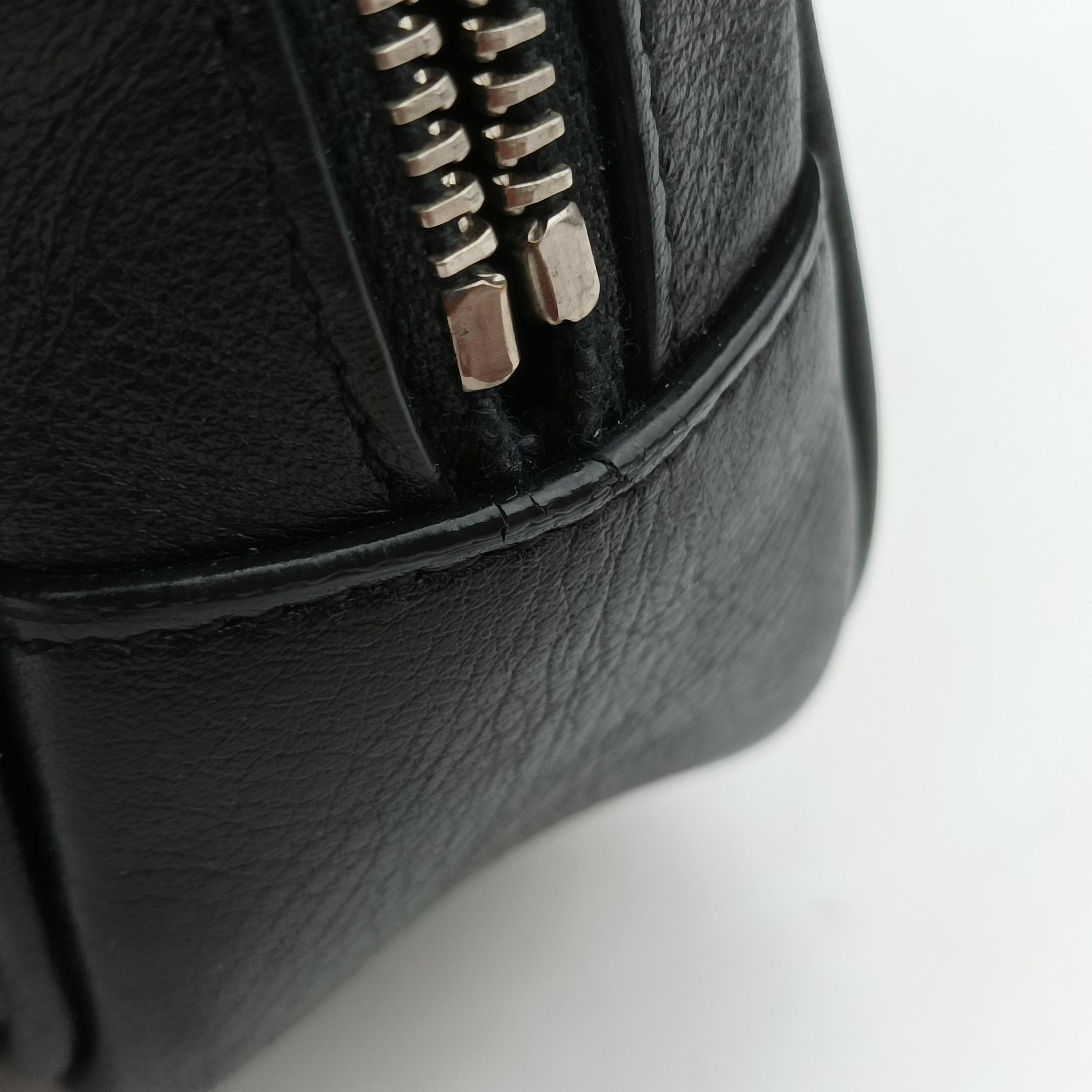 Pre-owned Yves Saint Laurent Monogram Blogger Black Leather 447956 shoulderbag | stylenewstar