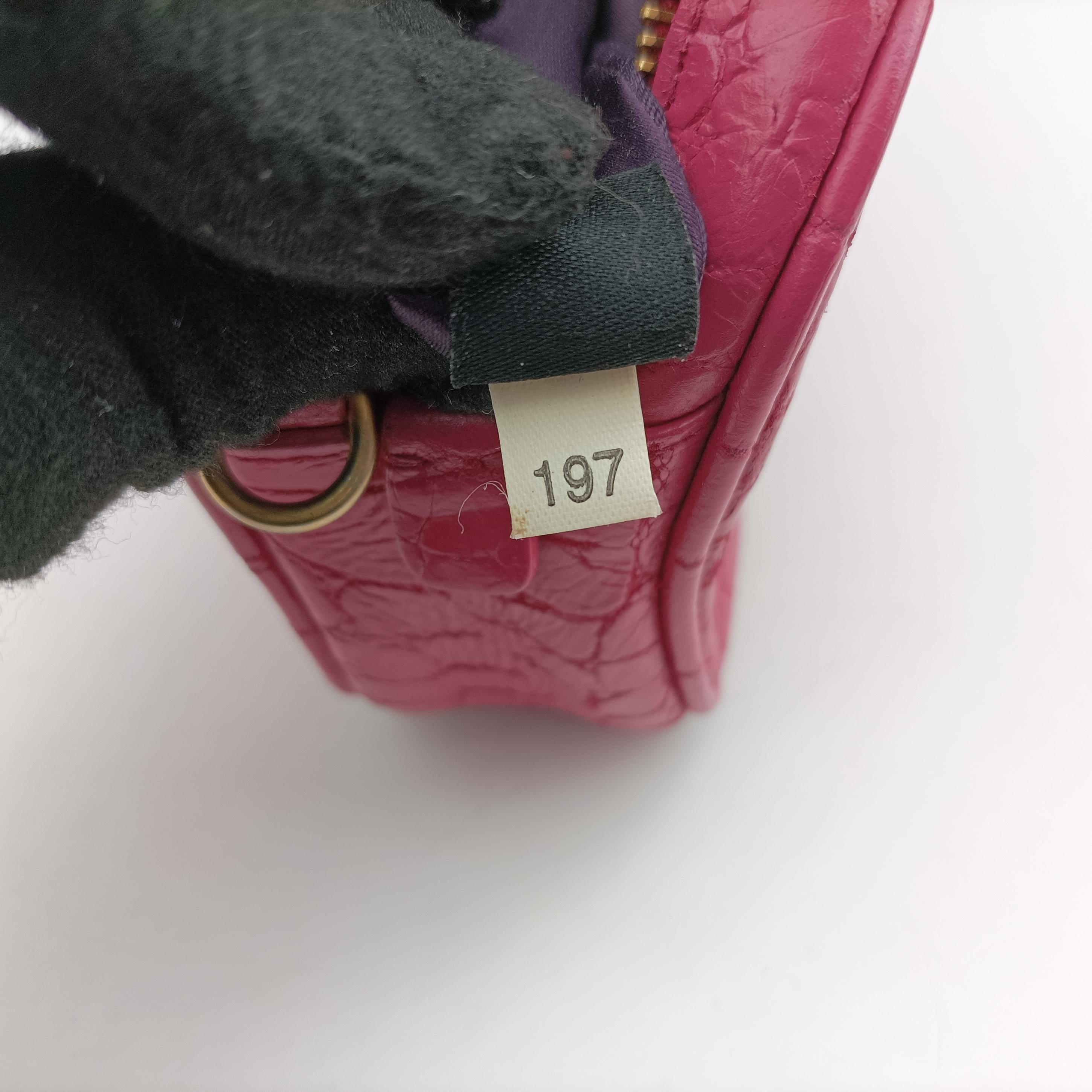 Pre-owned Miu Miu Crocodile embossed Pink leather  shoulderbag | stylenewstar