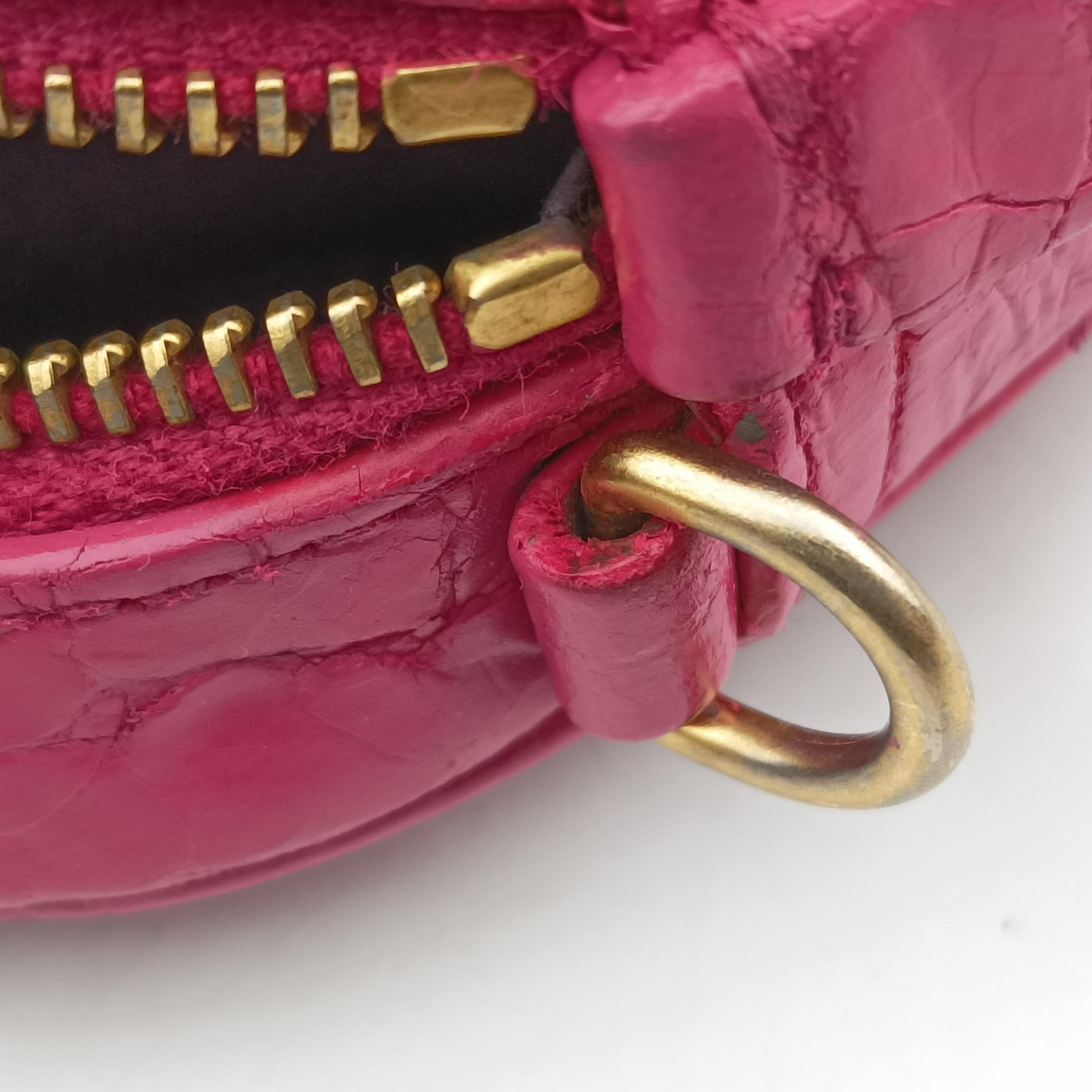 Pre-owned Miu Miu Crocodile embossed Pink leather  shoulderbag | stylenewstar