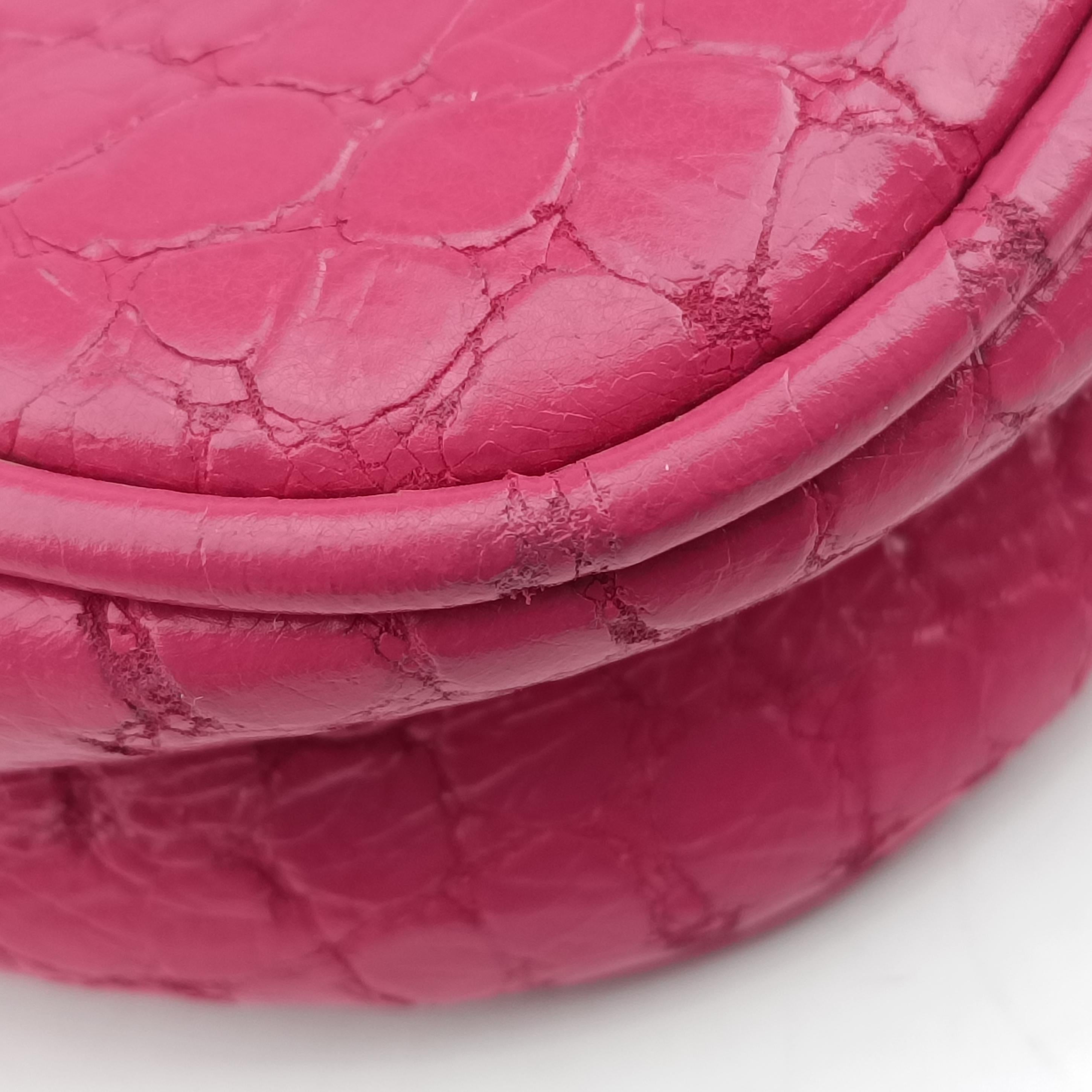 Pre-owned Miu Miu Crocodile embossed Pink leather  shoulderbag | stylenewstar