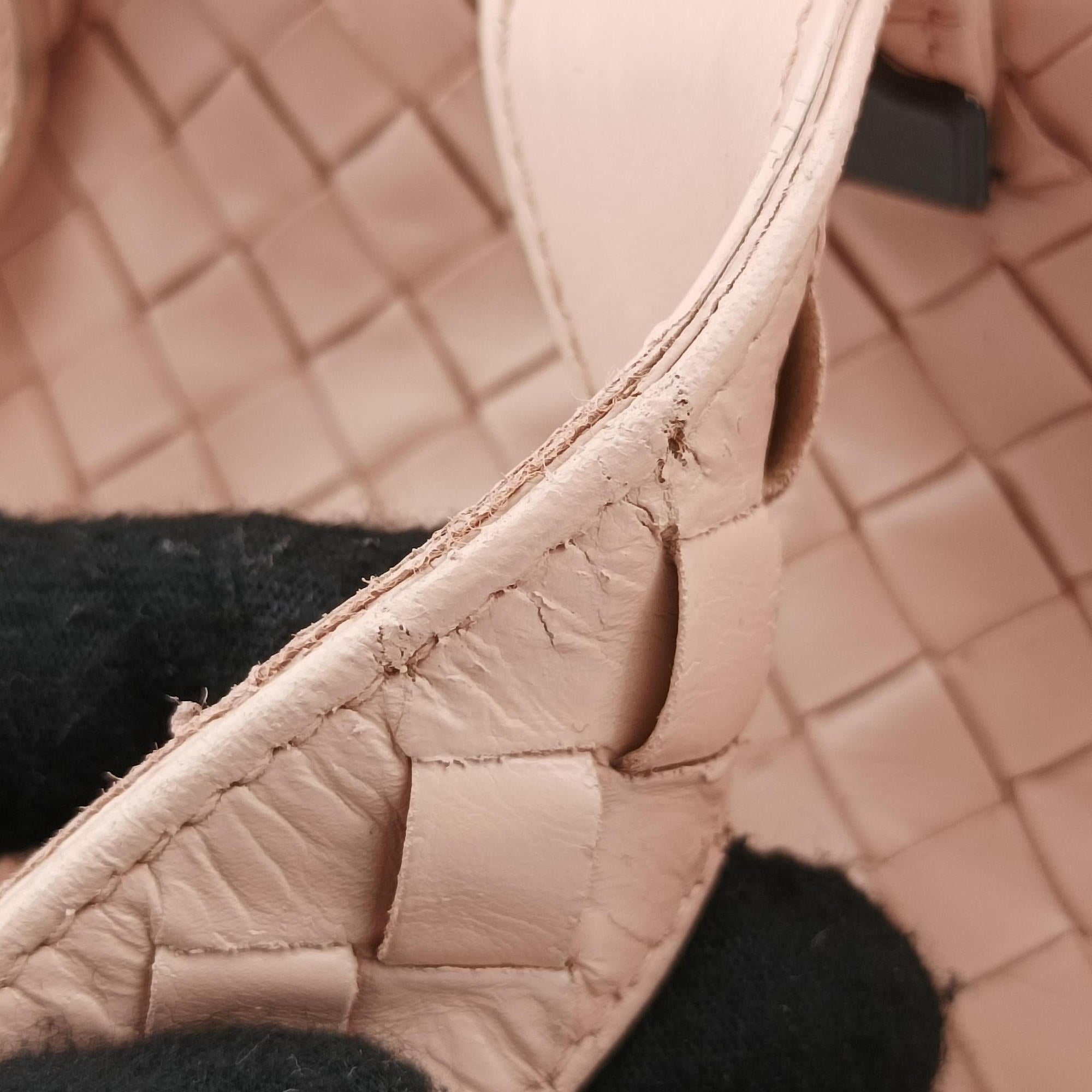 Pre-owned Bottega Veneta Roma Intrecciato Pink lambskin  handbag | stylenewstar