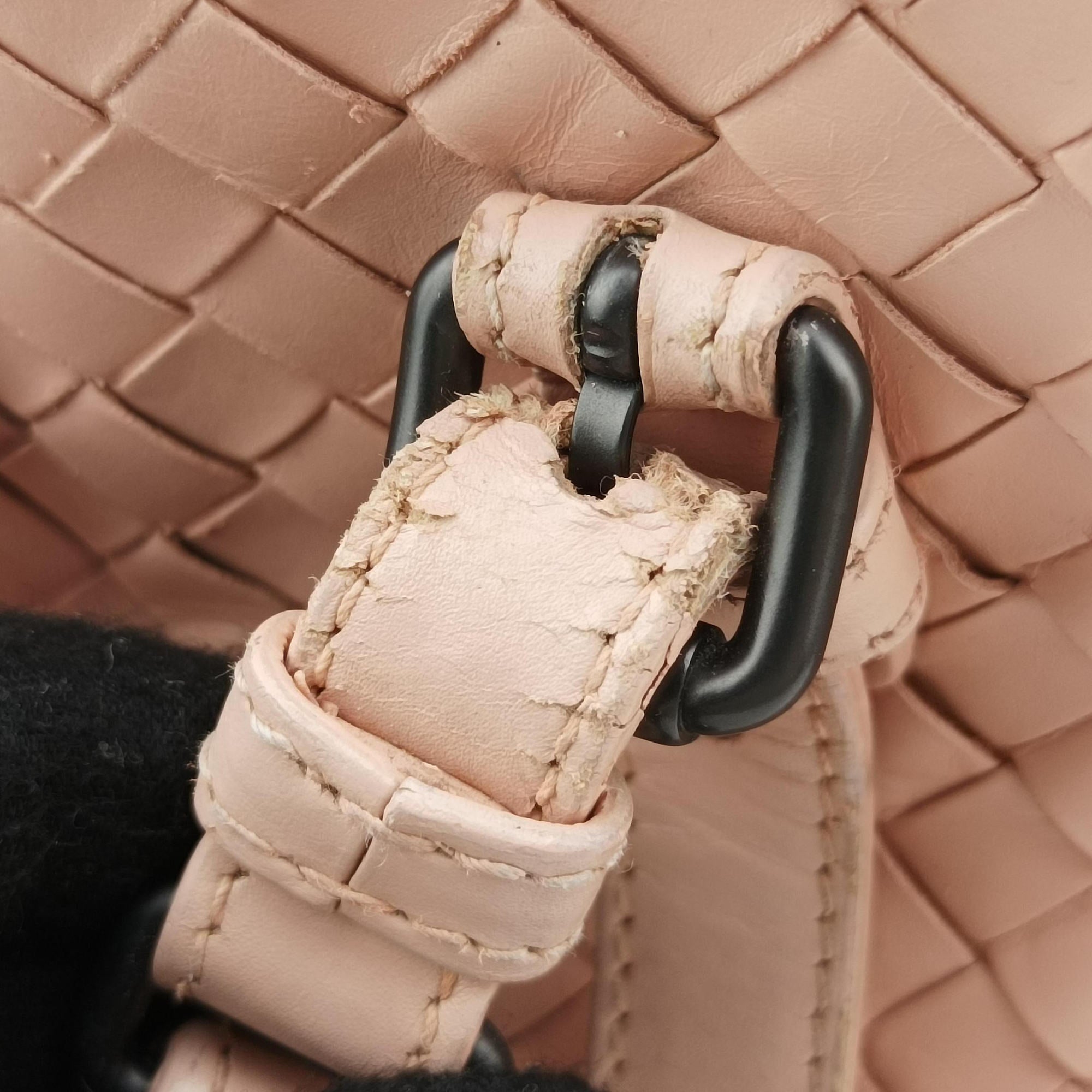 Pre-owned Bottega Veneta Roma Intrecciato Pink lambskin  handbag | stylenewstar