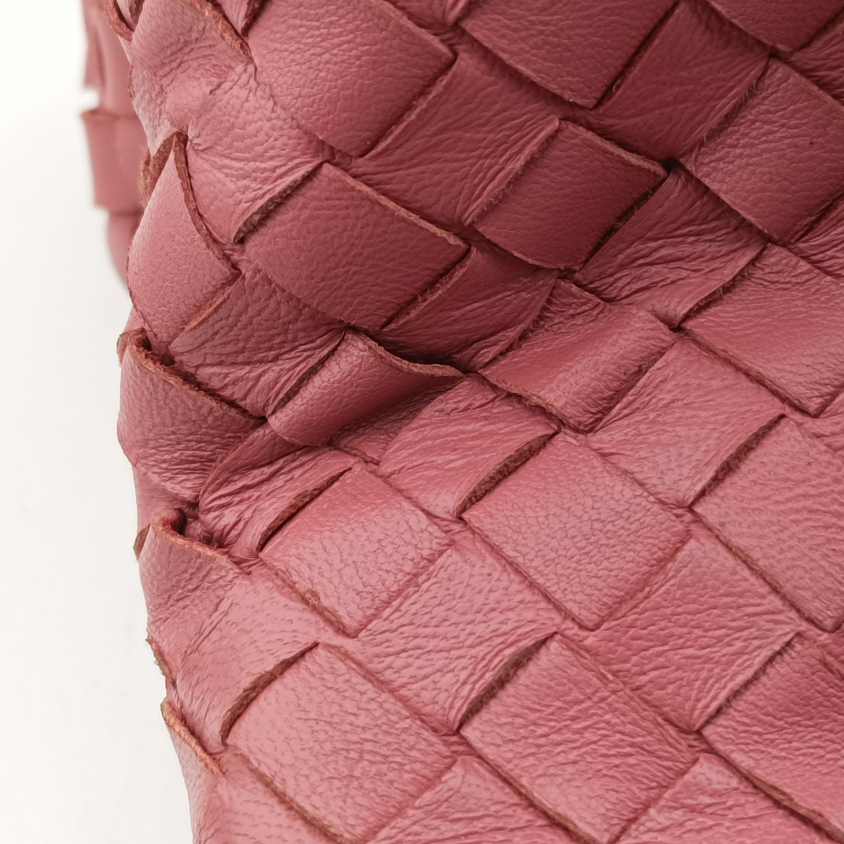 Pre-owned Bottega Veneta Intrecciato pink lambskin  shoulderbag | stylenewstar