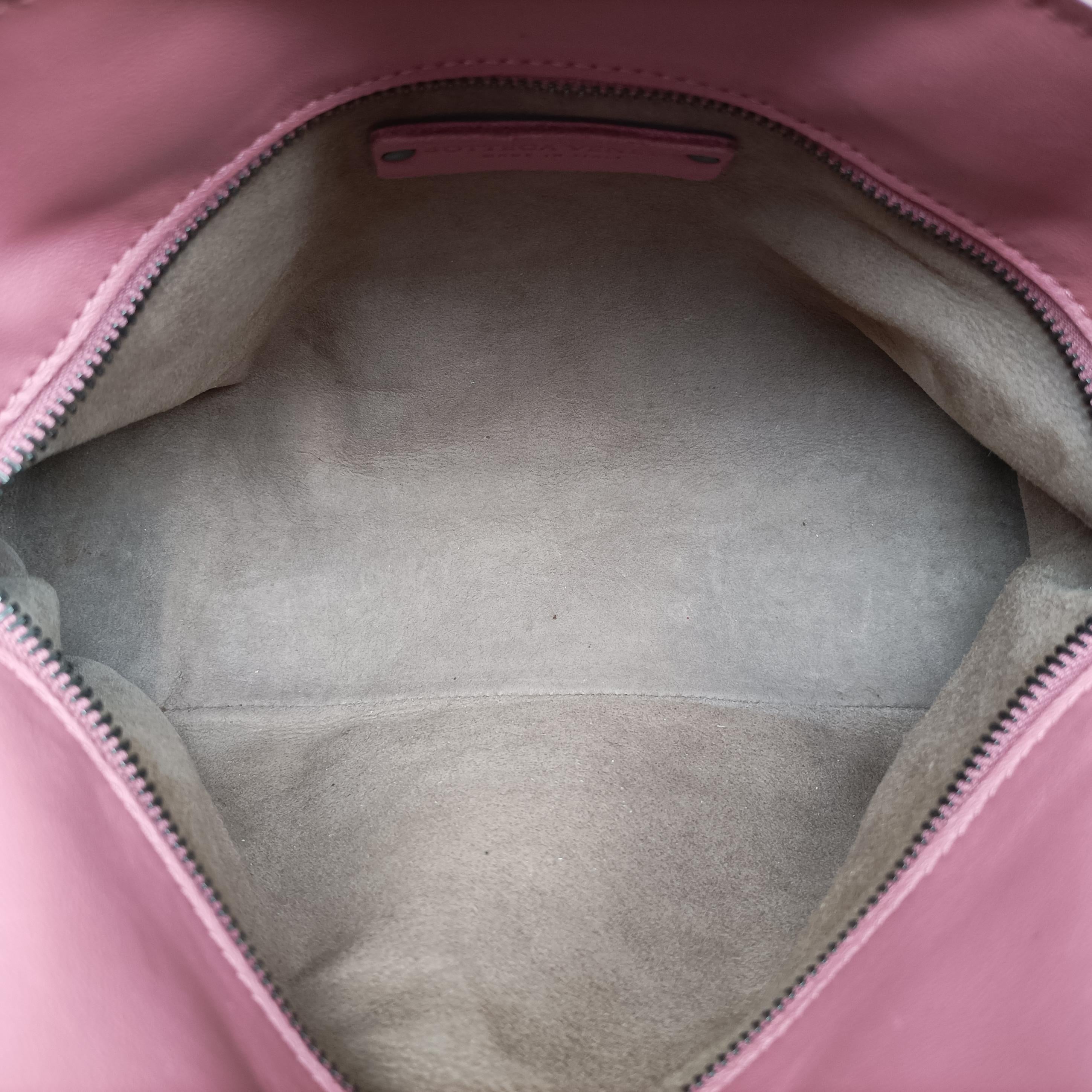 Pre-owned Bottega Veneta Intrecciato pink lambskin  shoulderbag | stylenewstar