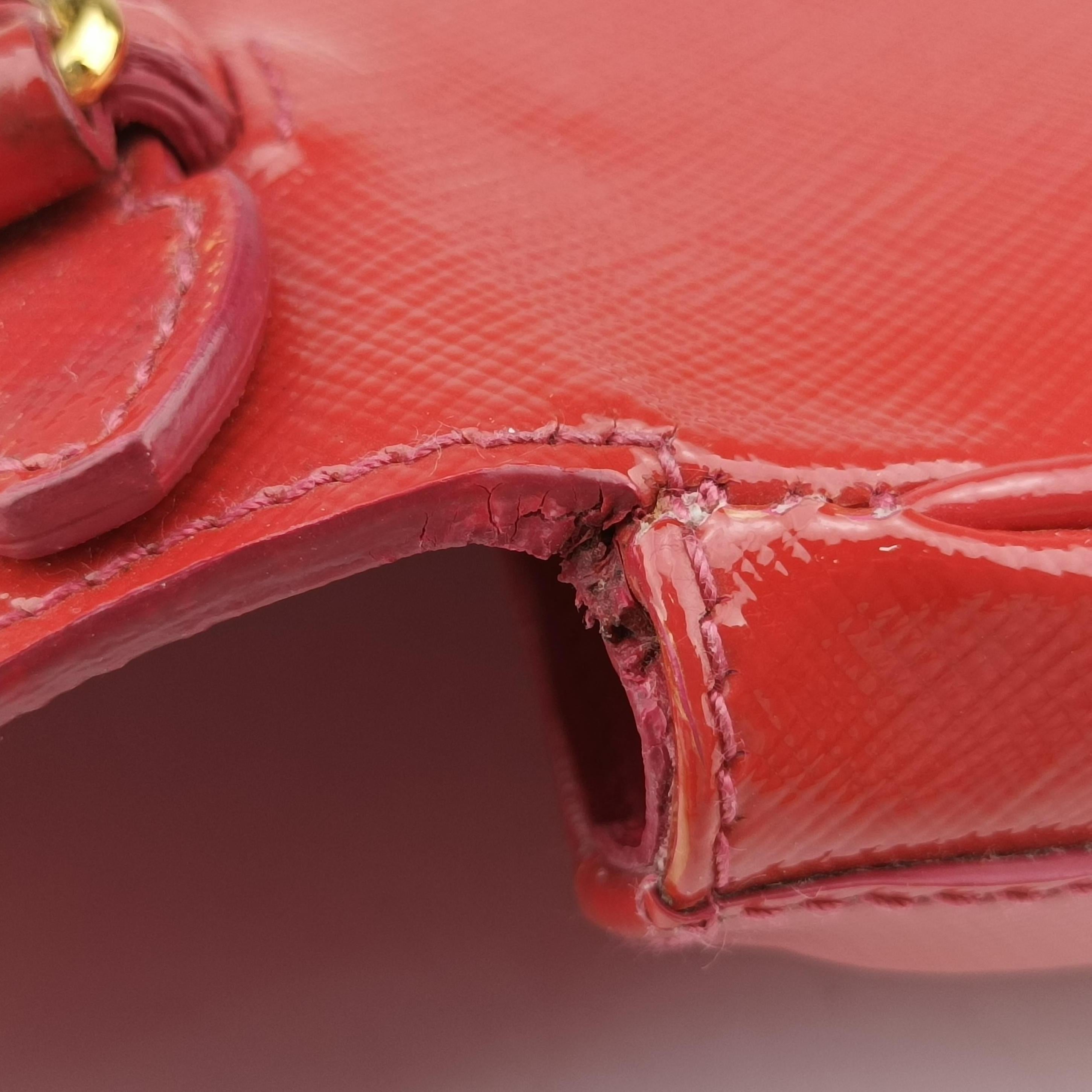 Secondhand Prada lock　Fuoco　Sound Top Handle Red SAFFIANO Leather BT0963 shoulderbag | stylenewstar