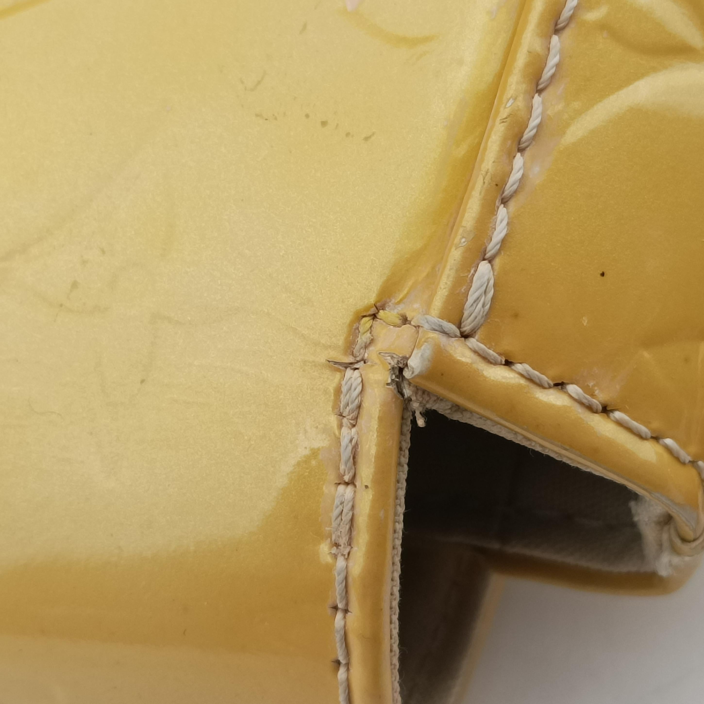 Pre-owned Louis Vuitton Bellflower PM Yellow Vernis M91731 shoulderbag | stylenewstar