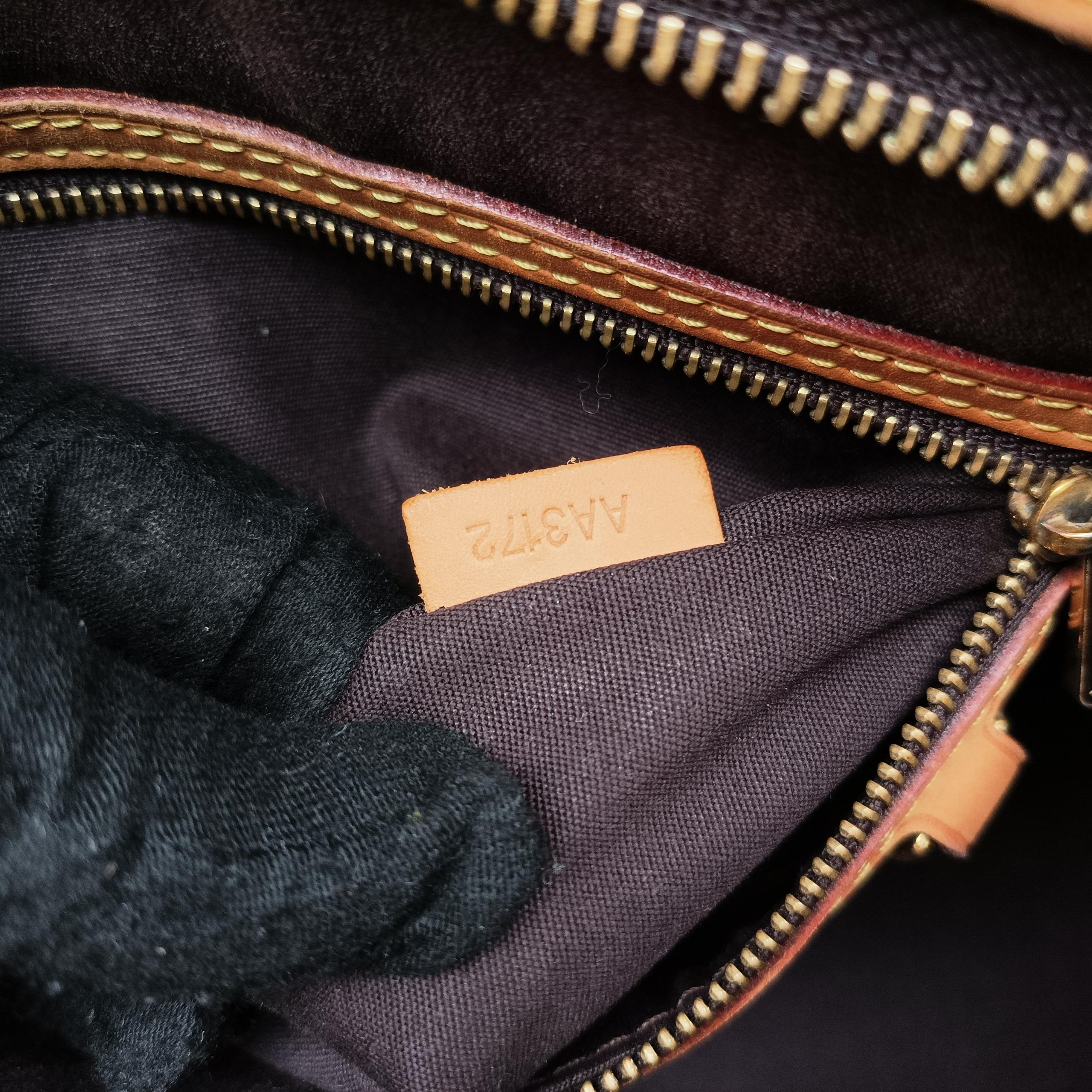 Secondhand Louis Vuitton Brea MM AMARANTE Vernis M91619 shoulderbag | stylenewstar