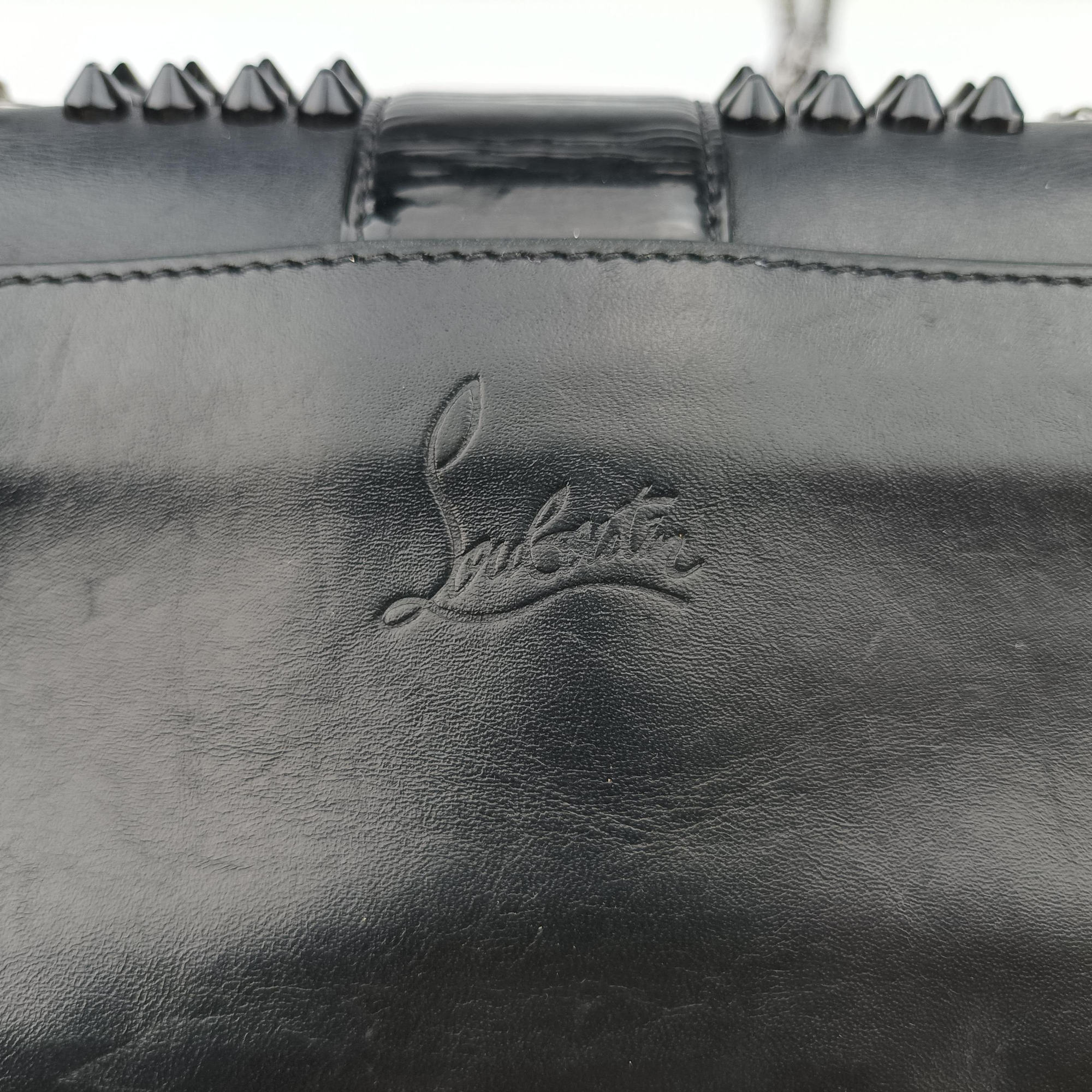 Secondhand Christian Louboutin Sweet Charity Scarabe Spike Black Leather  shoulderbag | stylenewstar