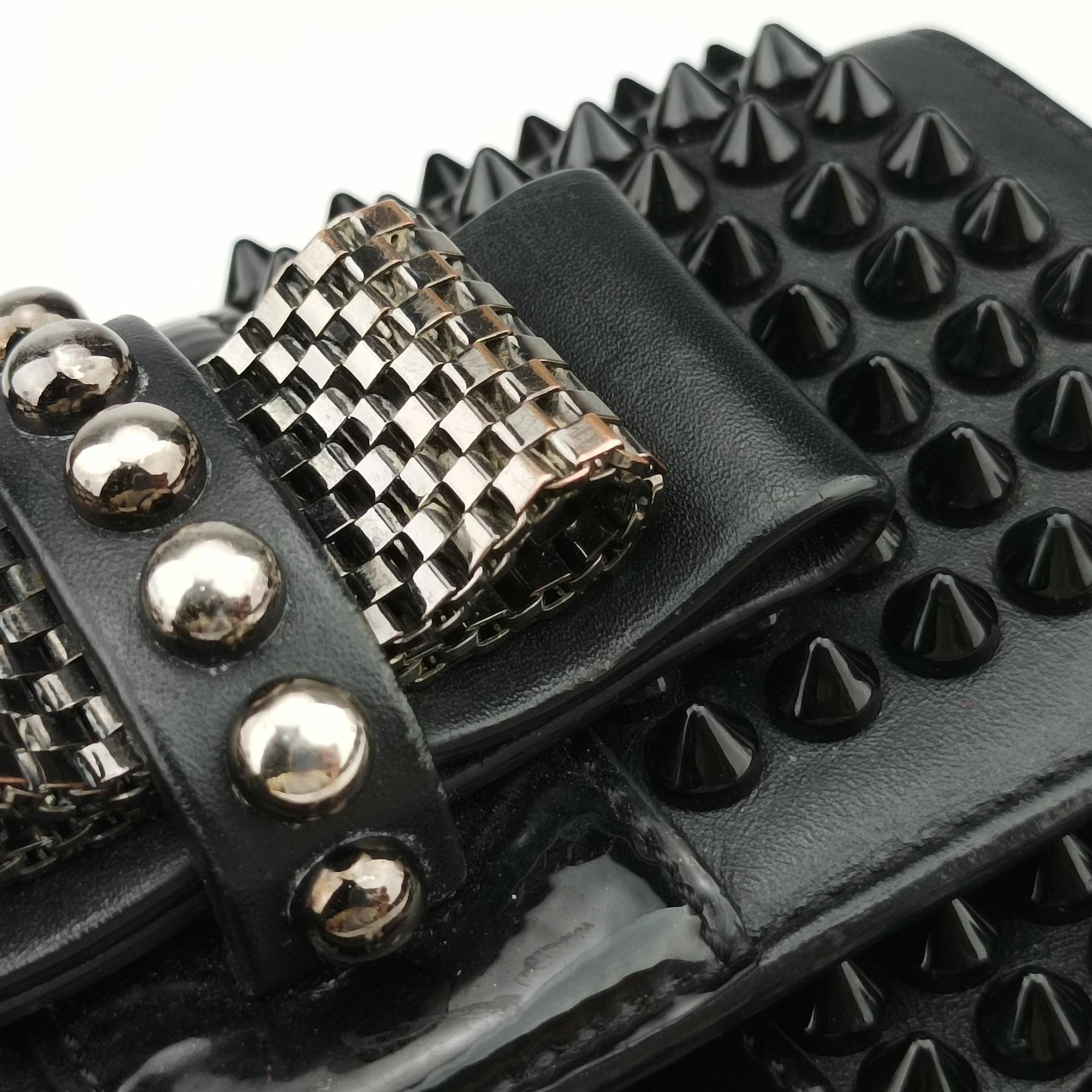 Secondhand Christian Louboutin Sweet Charity Scarabe Spike Black Leather  shoulderbag | stylenewstar