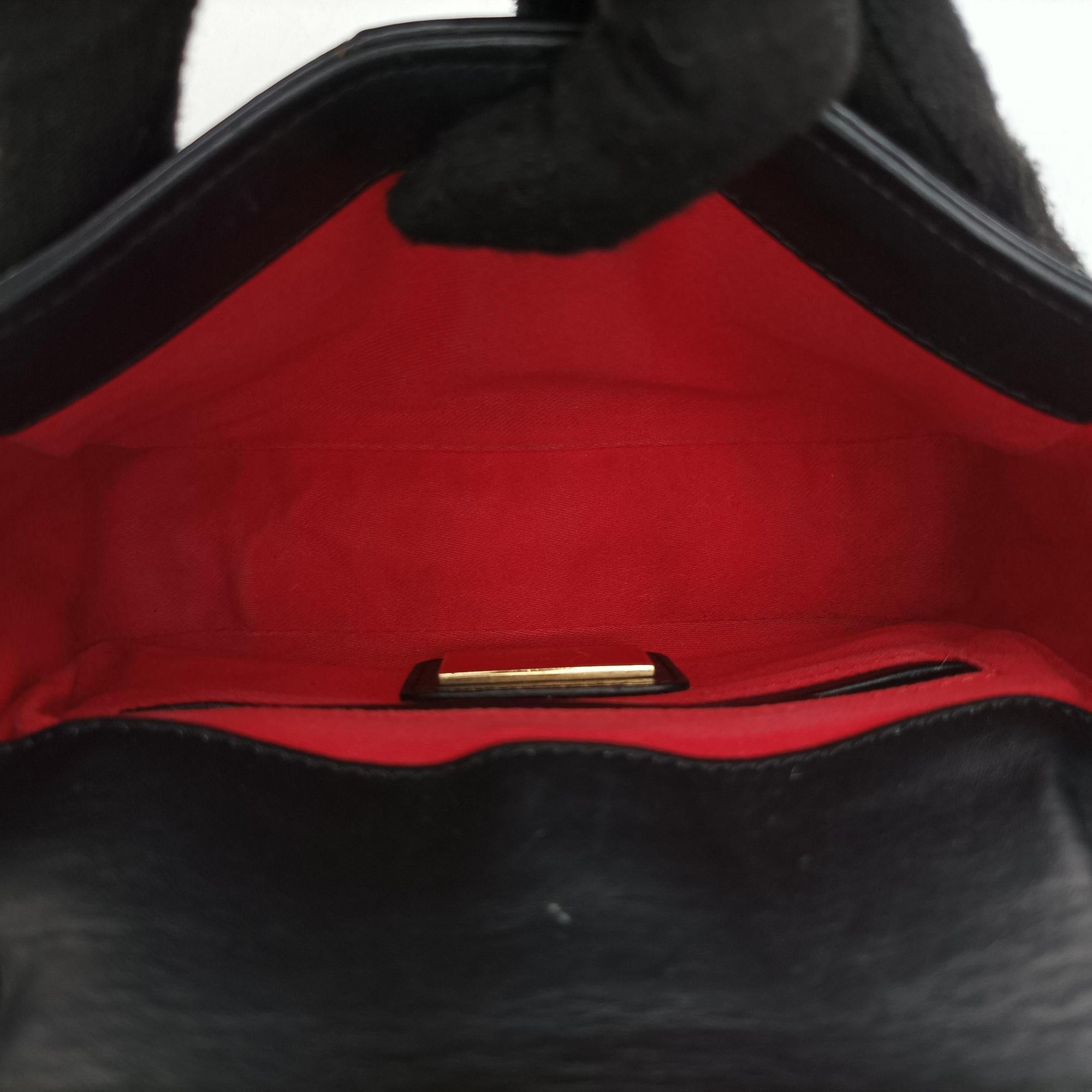 Secondhand Christian Louboutin Sweet Charity Scarabe Spike Black Leather  shoulderbag | stylenewstar