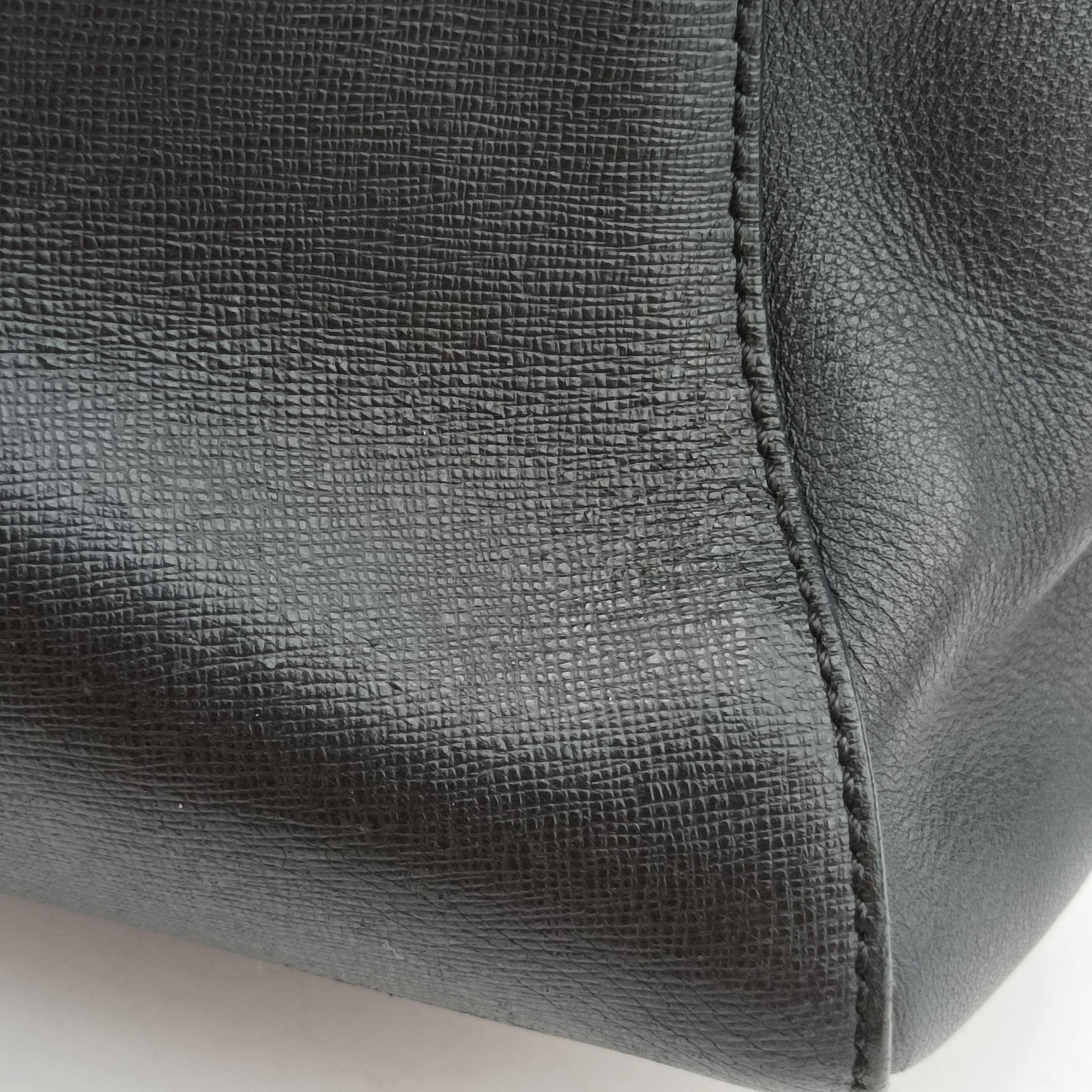 Pre-owned Fendi 2 JOURS Black Leather 8BH250 shoulderbag | stylenewstar