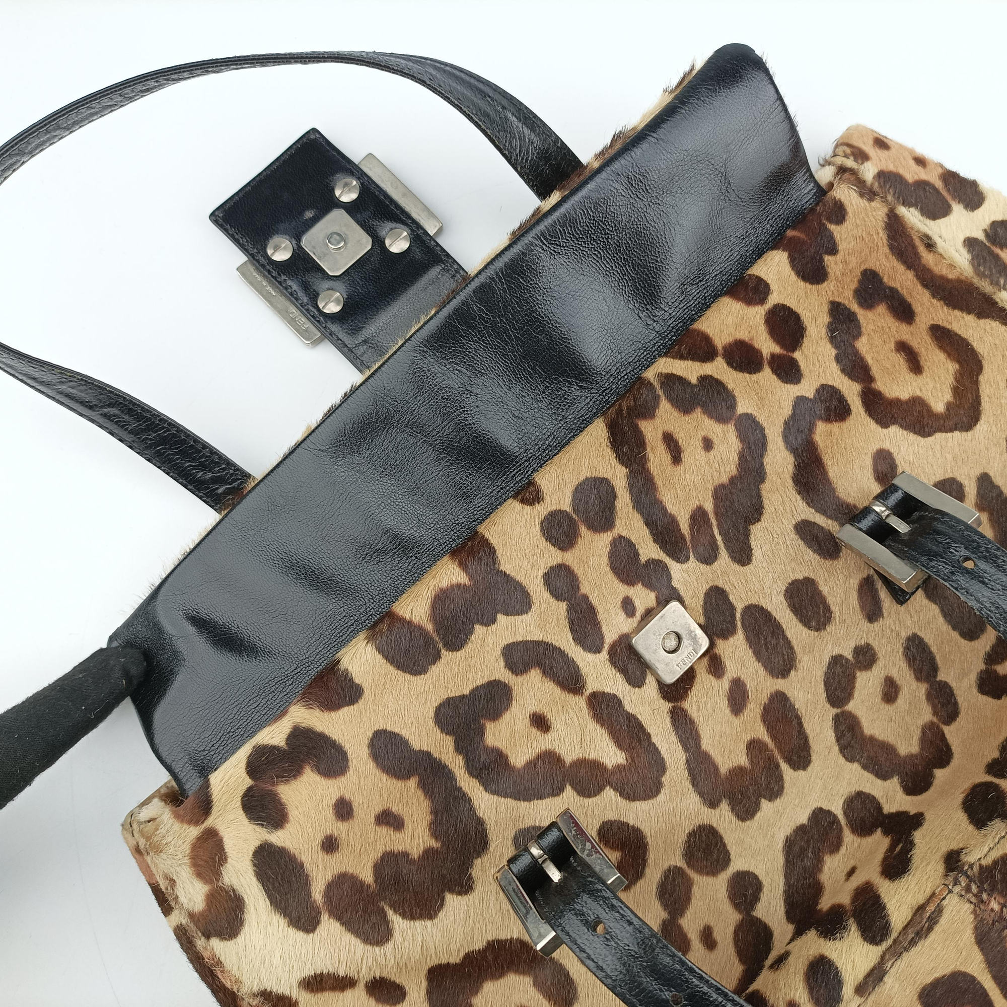 Pre-owned Fendi Mamma Baguette Leopard Pattern Beige x Brown x Black ponyhair 230823 shoulderbag | stylenewstar