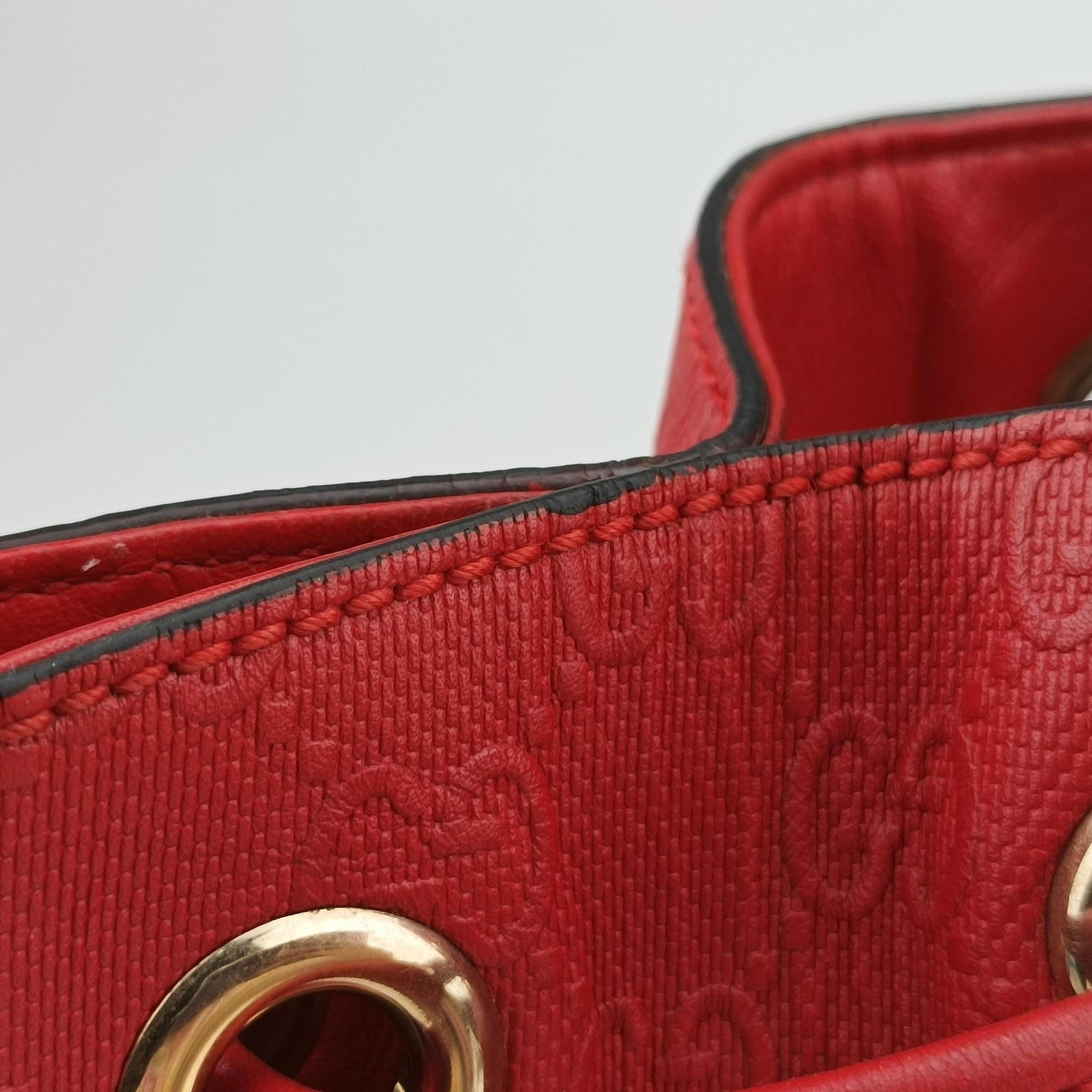 Pre-owned Gucci Bright Diamante Bucket Red Leather 354229 shoulderbag | stylenewstar