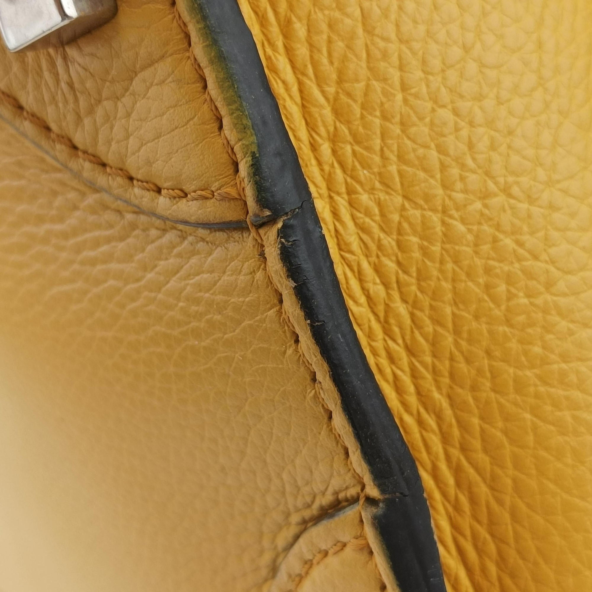 Pre-owned Celine Luggage Micro shopper Yellow Leather  handbag | stylenewstar