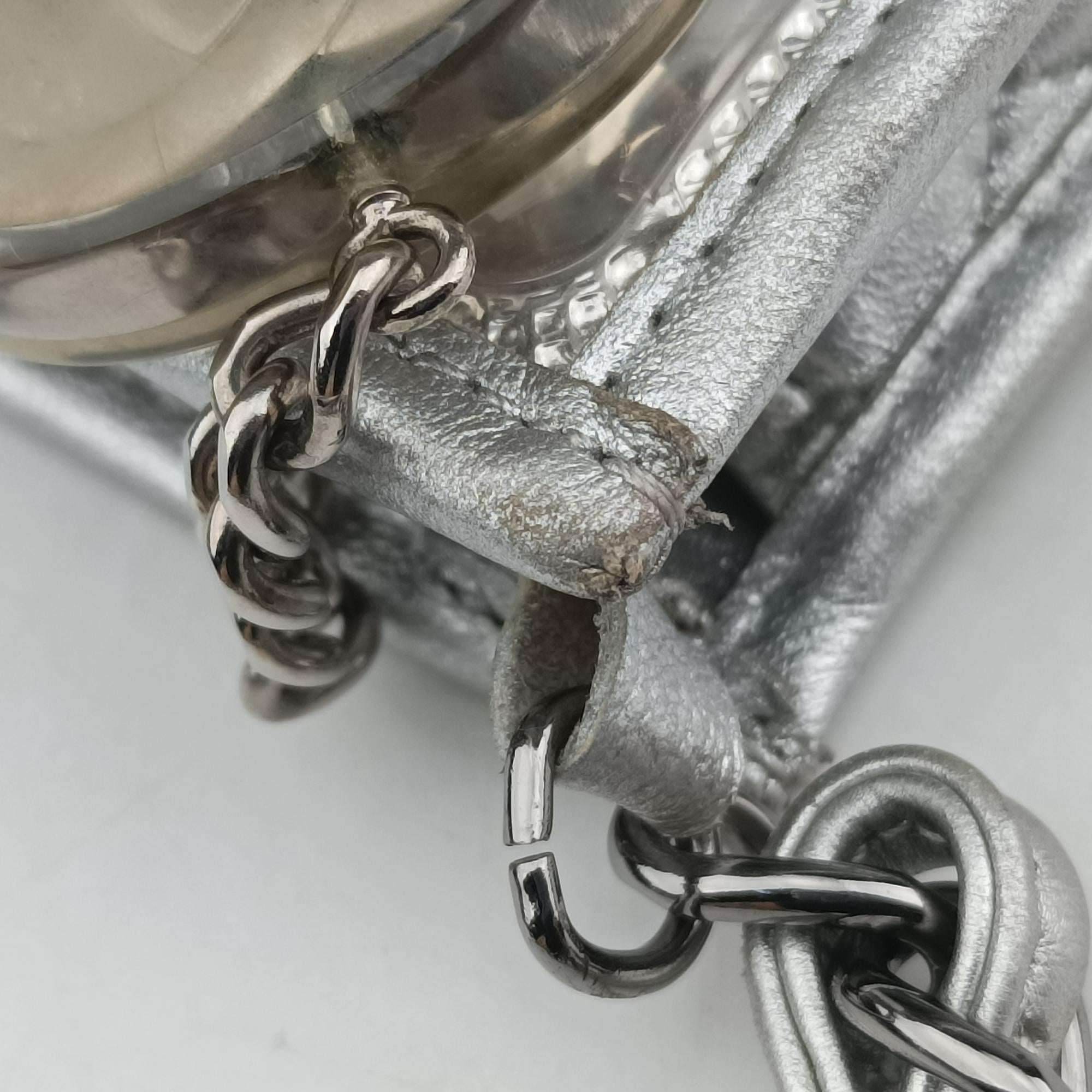 Pre-owned Chanel Ice Cube Silver Vinyl x Leather A37109 shoulderbag | stylenewstar