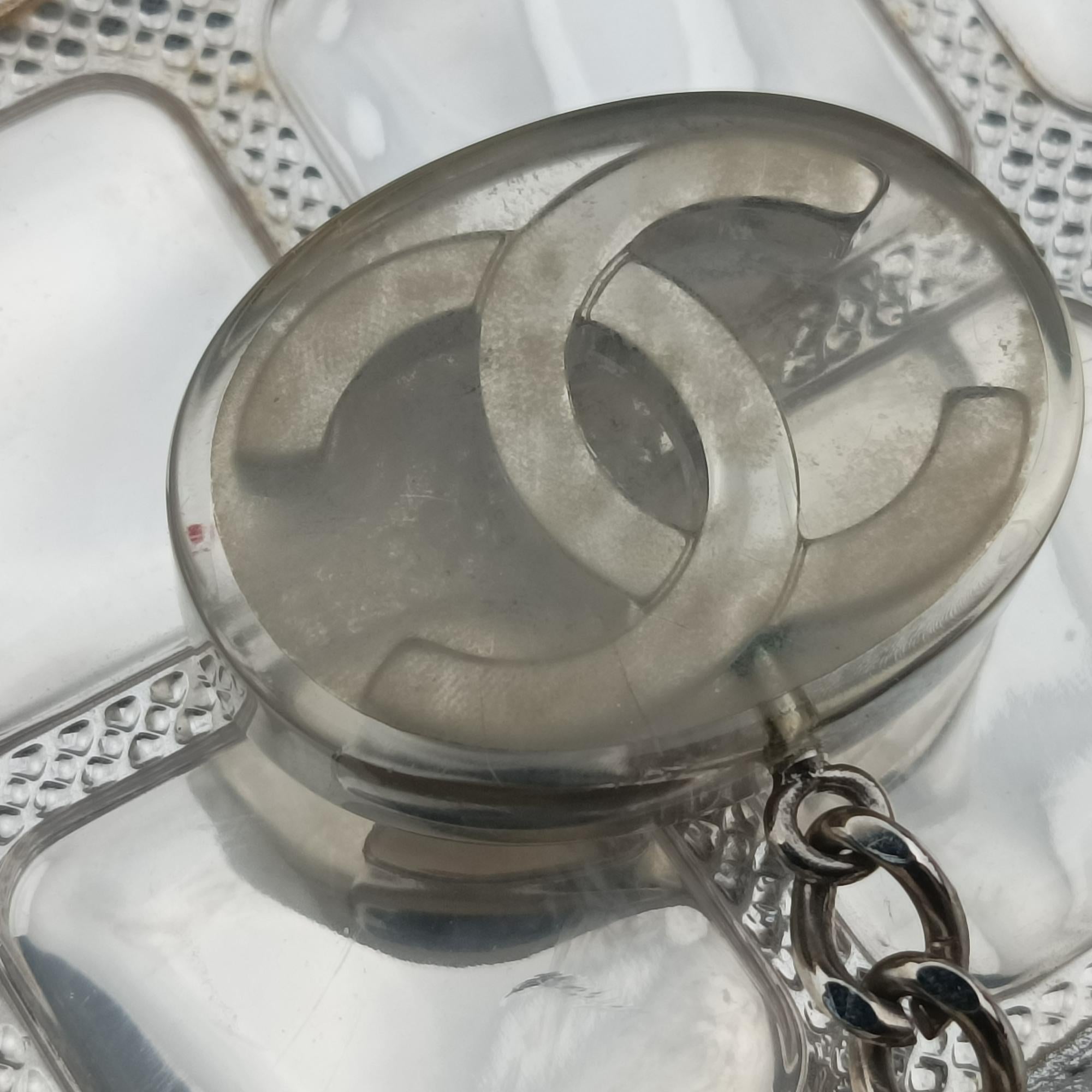 Pre-owned Chanel Ice Cube Silver Vinyl x Leather A37109 shoulderbag | stylenewstar