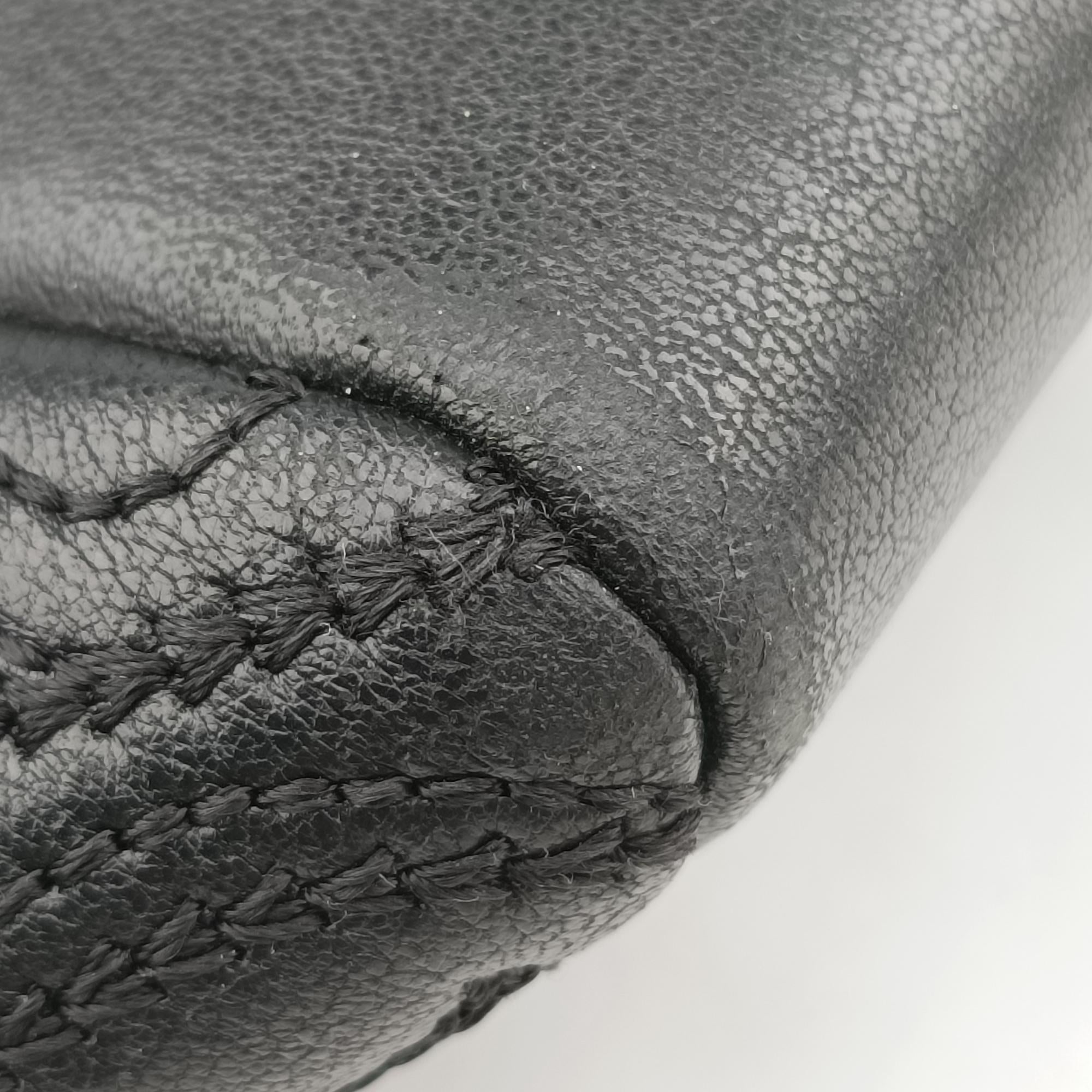 Pre-owned VERSACE Vanitas Medusa Black Leather  shoulderbag | stylenewstar